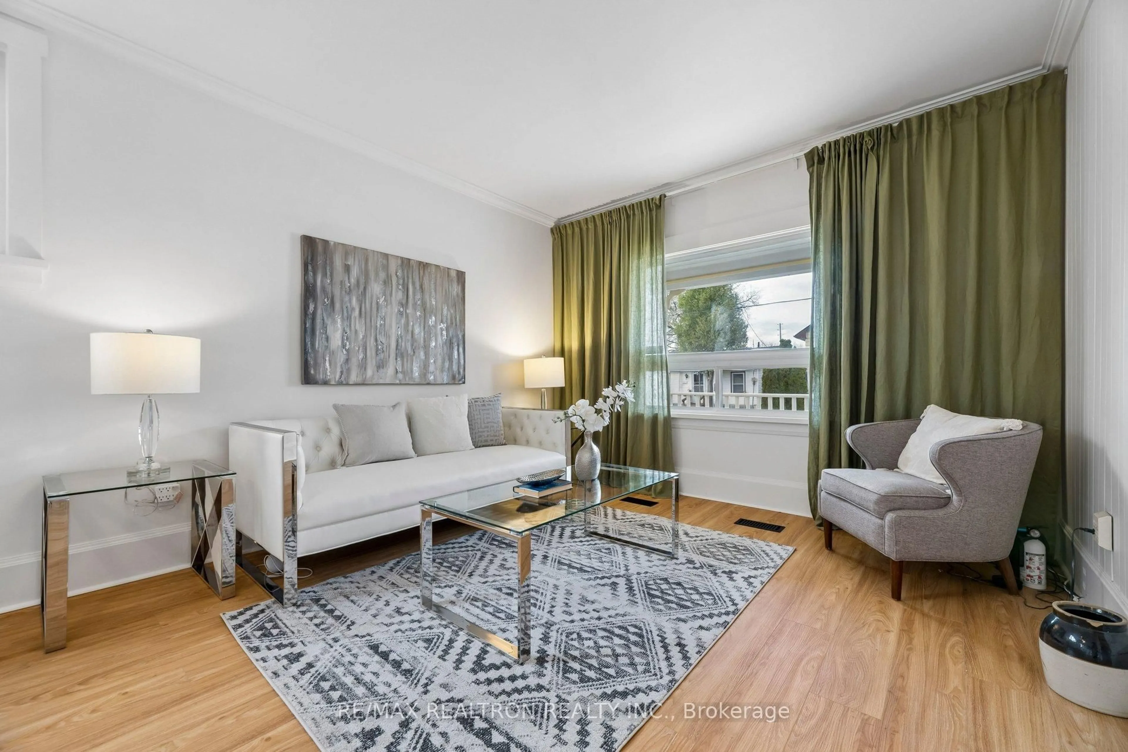 Living room with furniture, unknown for 249 Burk St, Oshawa Ontario L1J 4C2