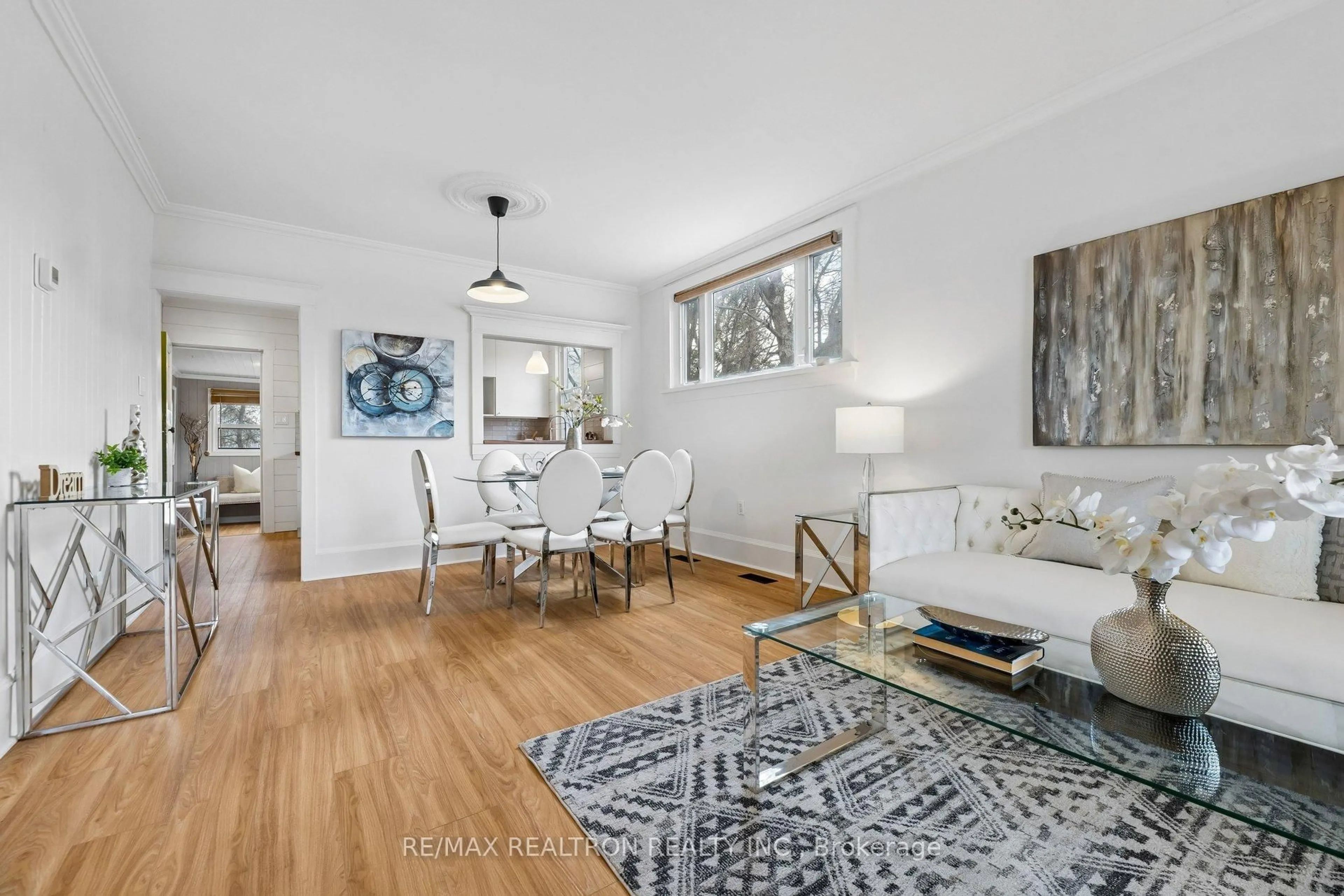 Unknown for 249 Burk St, Oshawa Ontario L1J 4C2