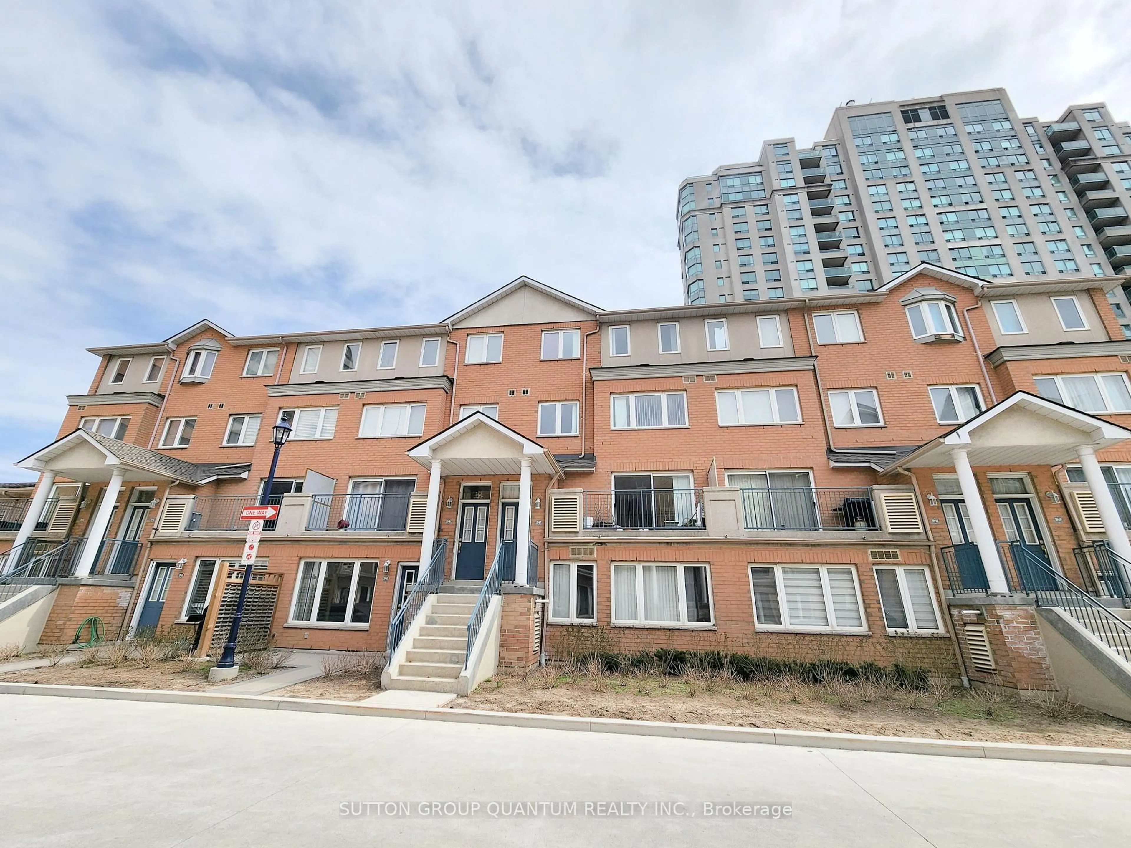 Unknown for 119 Omni Dr #7, Toronto Ontario M1P 5A6