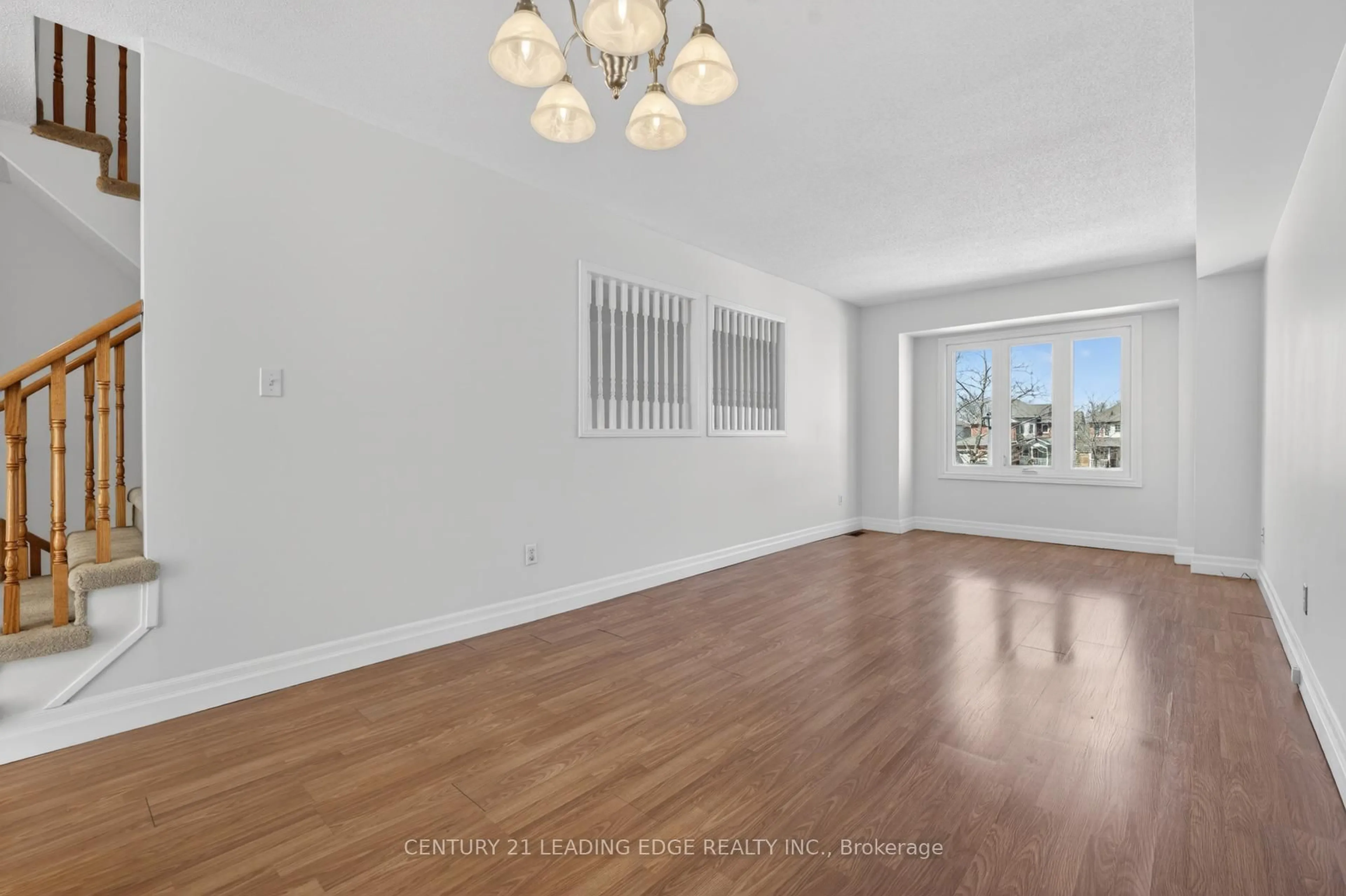 A pic of a room for 51 Alexis Way, Whitby Ontario L1R 2N9