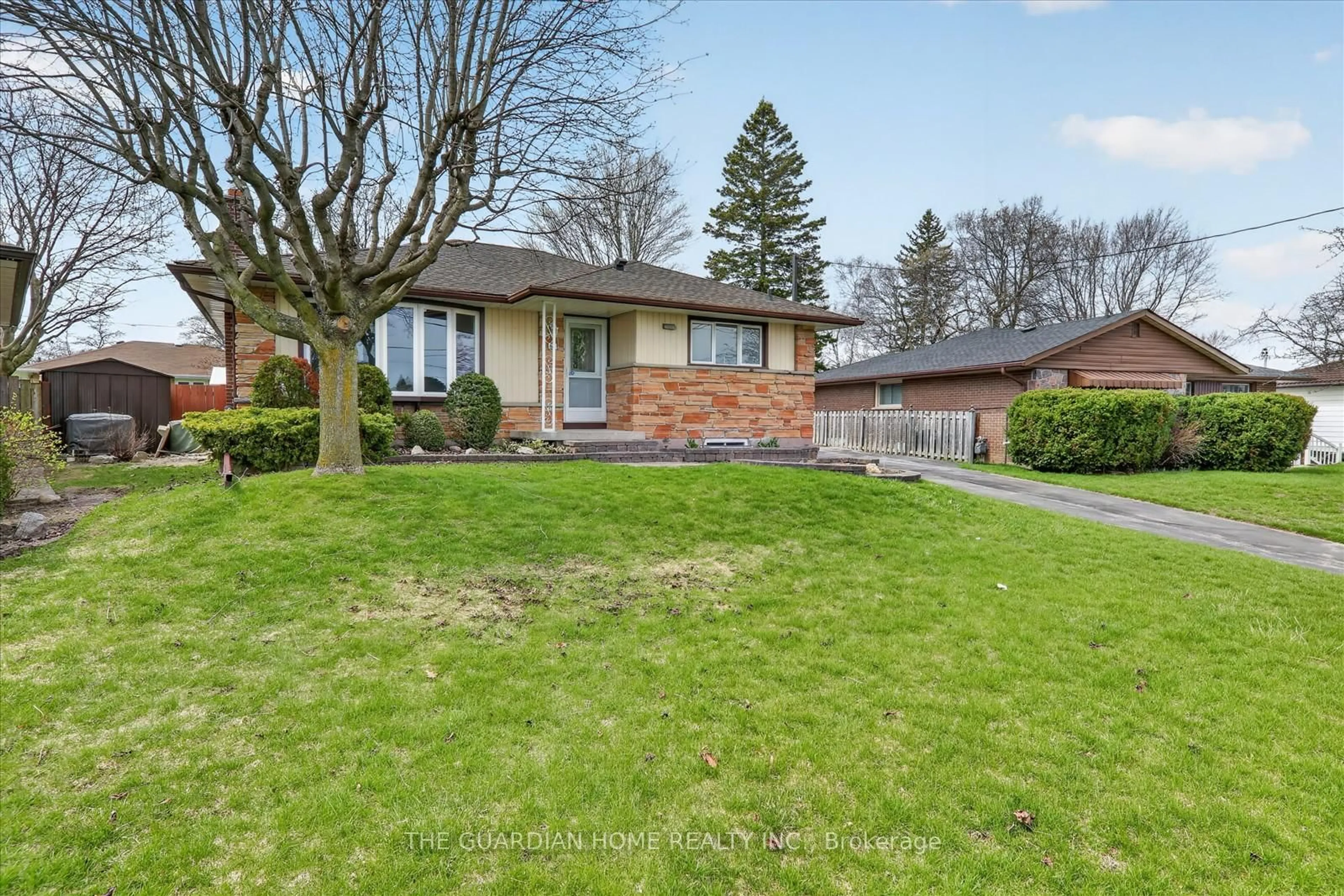 Unknown for 64 Gatineau St, Oshawa Ontario L1H 7G3