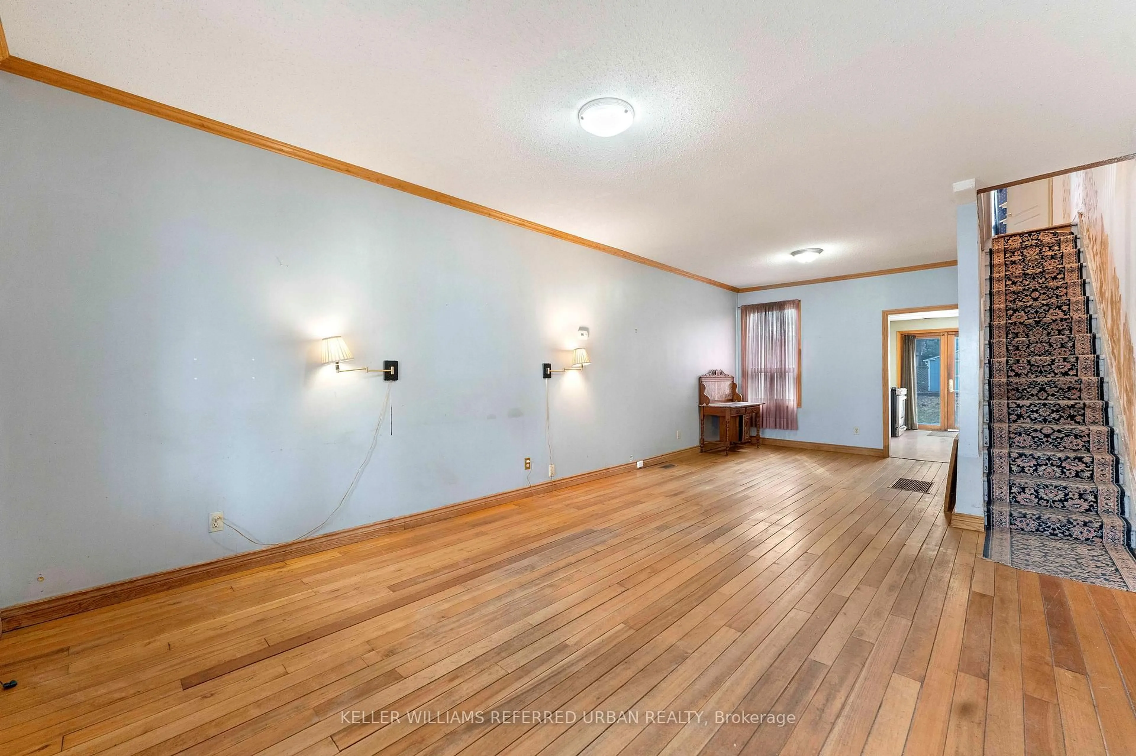 A pic of a room for 8 Woodlee Rd, Toronto Ontario M4E 2R1