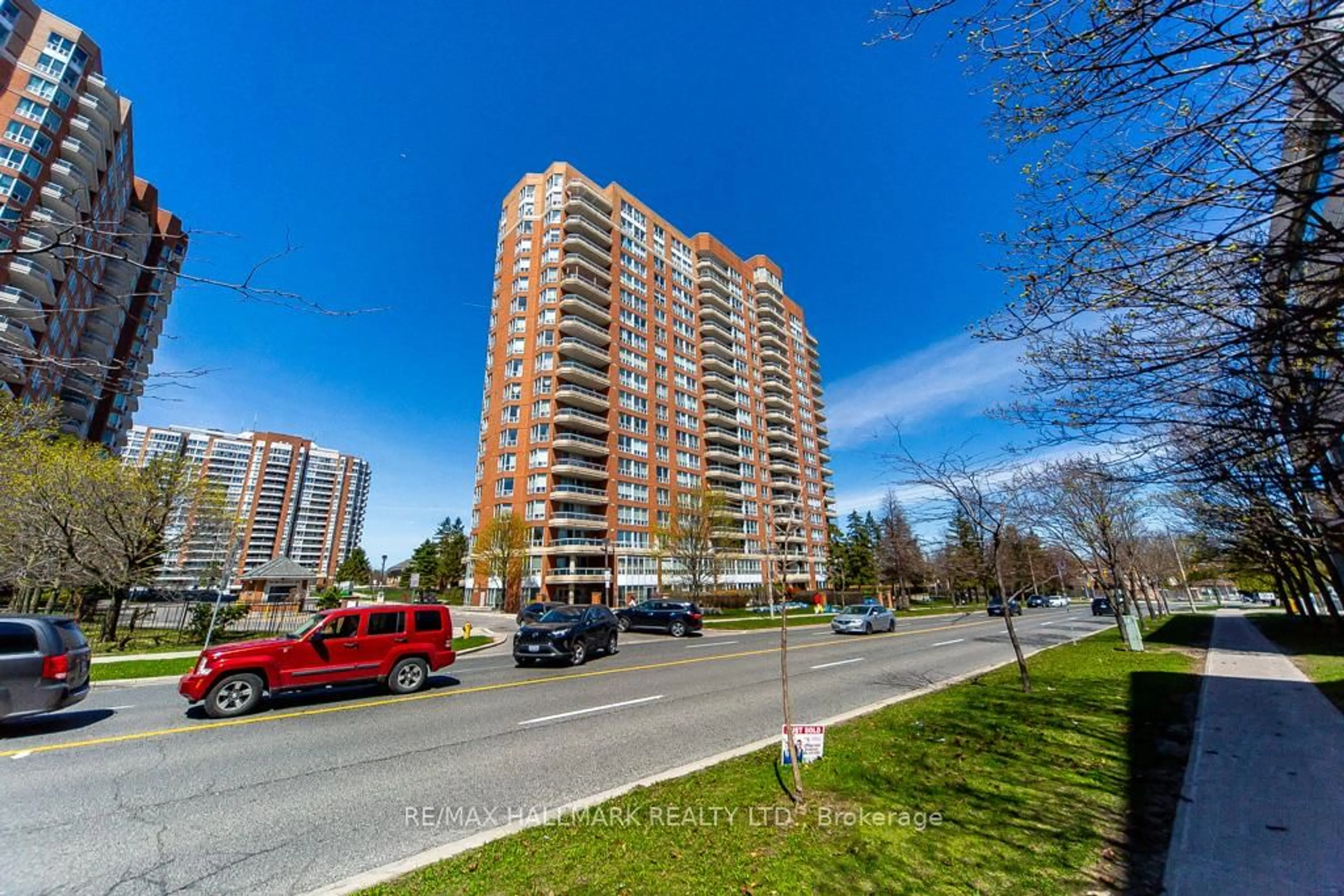 A pic from outside/outdoor area/front of a property/back of a property/a pic from drone, street for 410 McLevin Ave #207, Toronto Ontario M1B 5J5