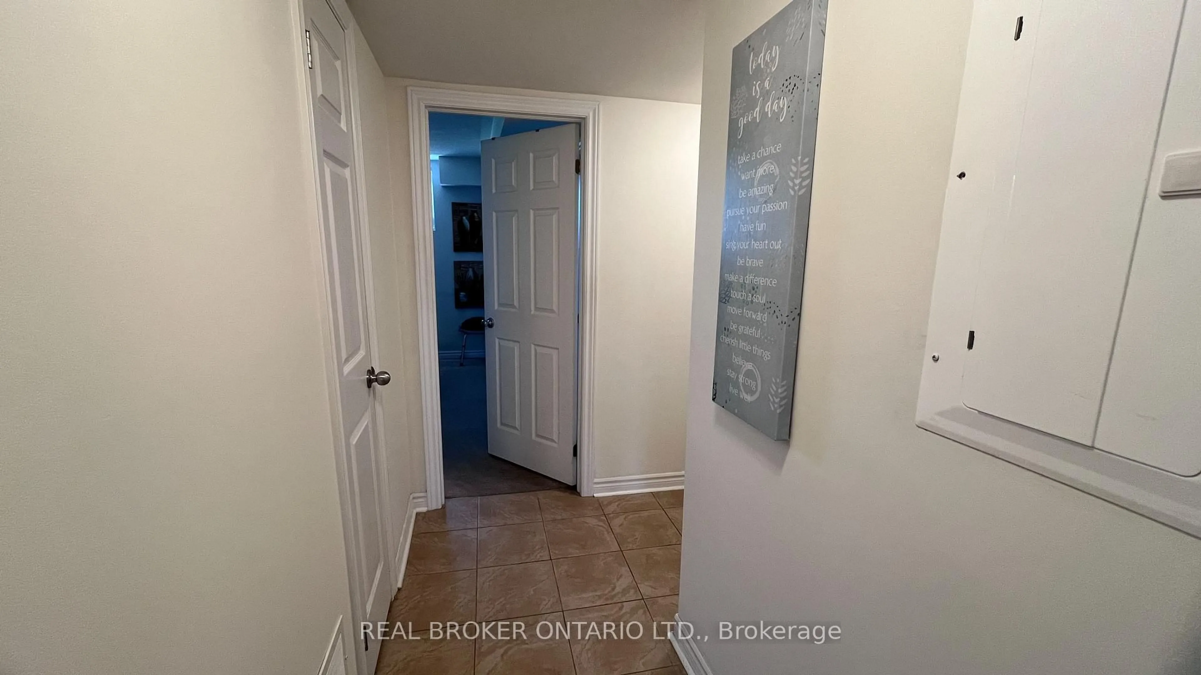 Unknown for 13 EATON PARK Lane #29, Toronto Ontario M1W 0A5