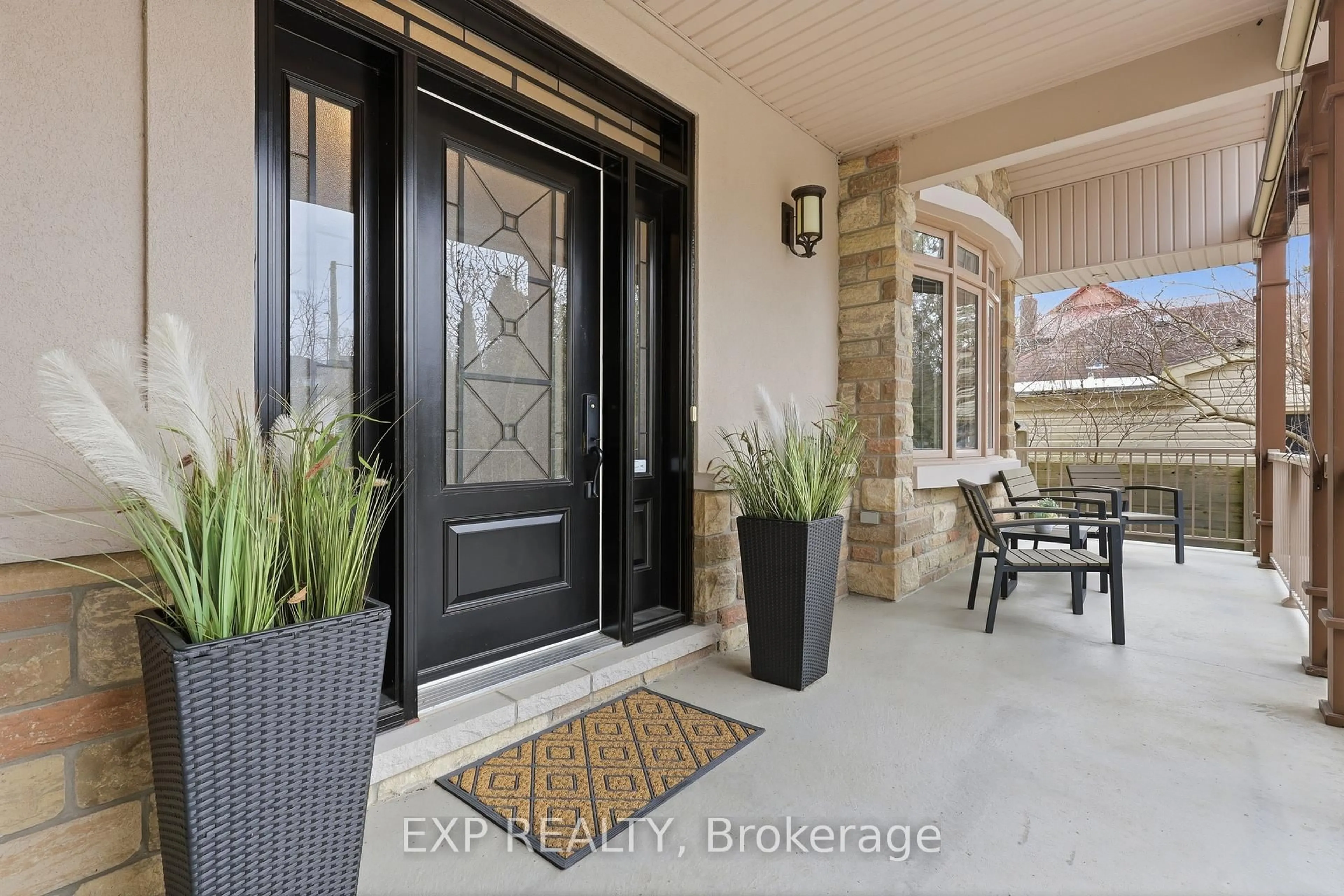 Unknown for 583 Park Cres, Pickering Ontario L1W 2E1