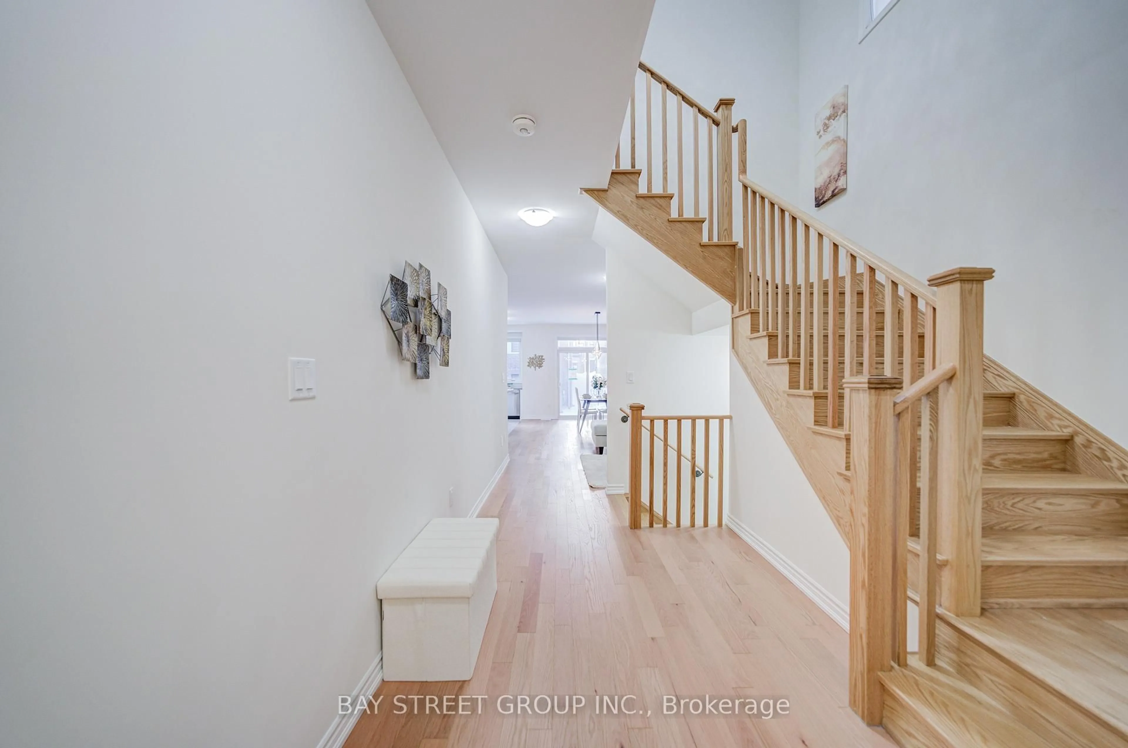 Unknown for 2916 Nakina St, Pickering Ontario L1X 2R5