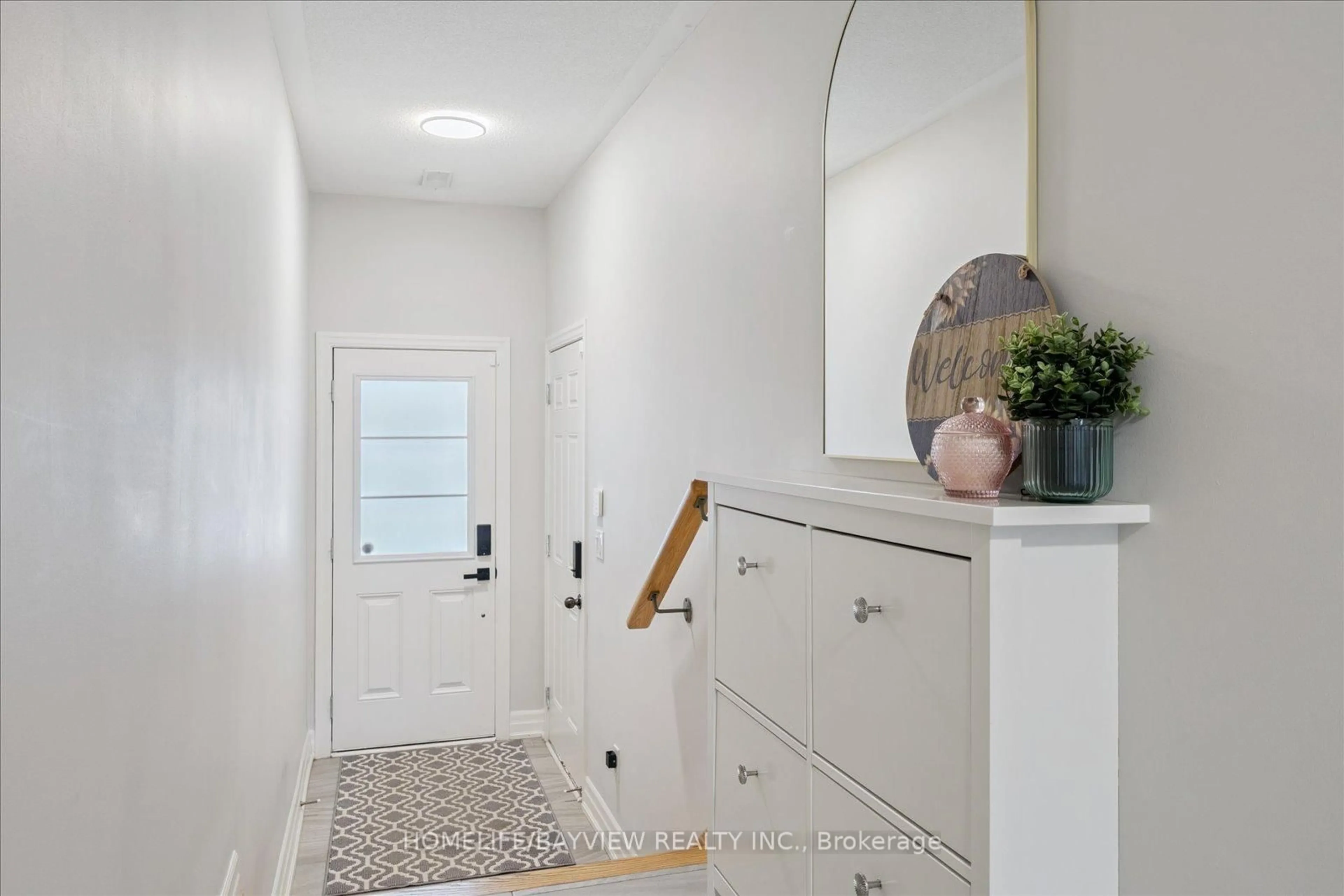 Indoor entryway for 384 Arctic Red Dr #3, Oshawa Ontario L1L 0M5