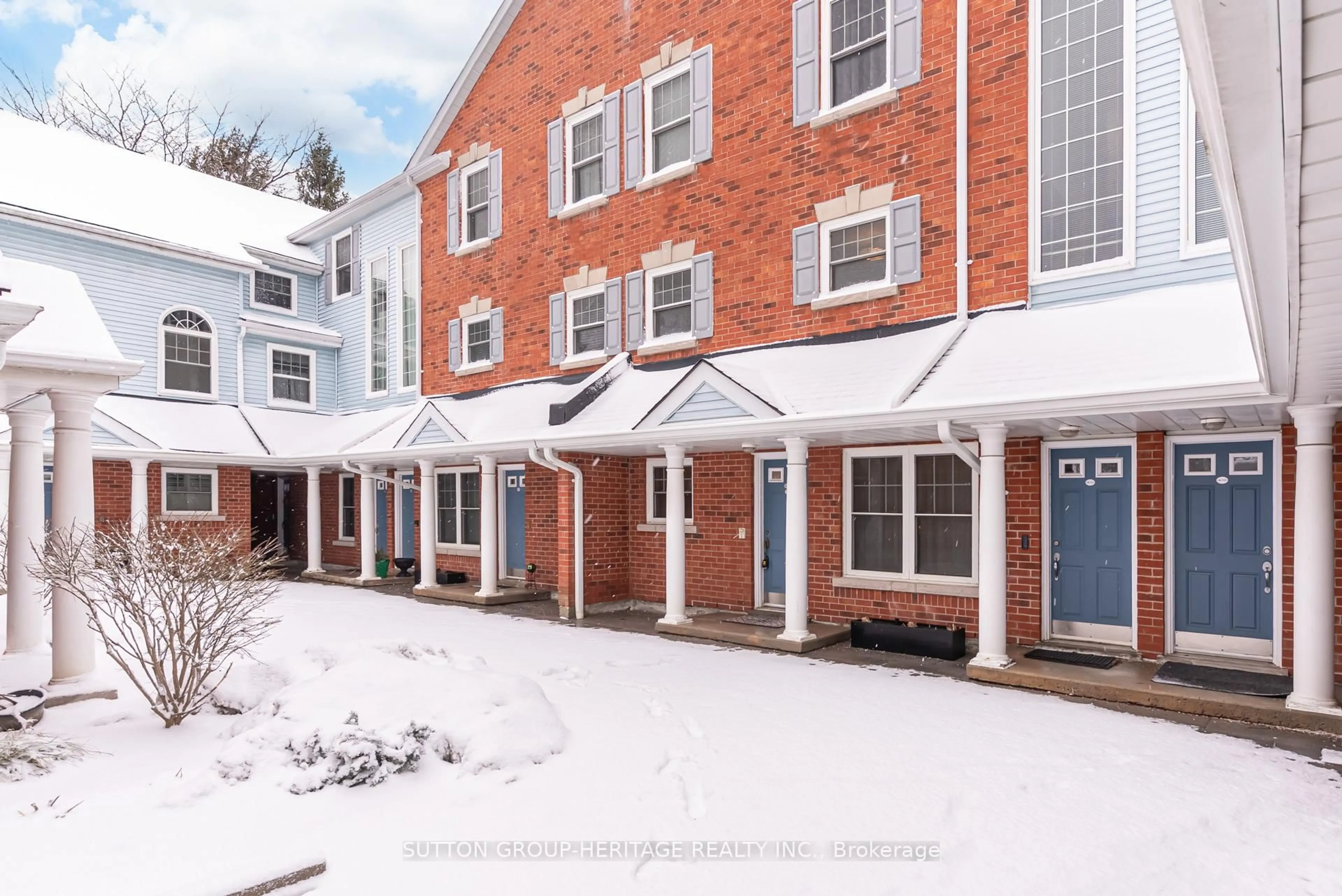 A pic from outside/outdoor area/front of a property/back of a property/a pic from drone, street for 1651 Nash Rd #A-10, Clarington Ontario L1E 1S8