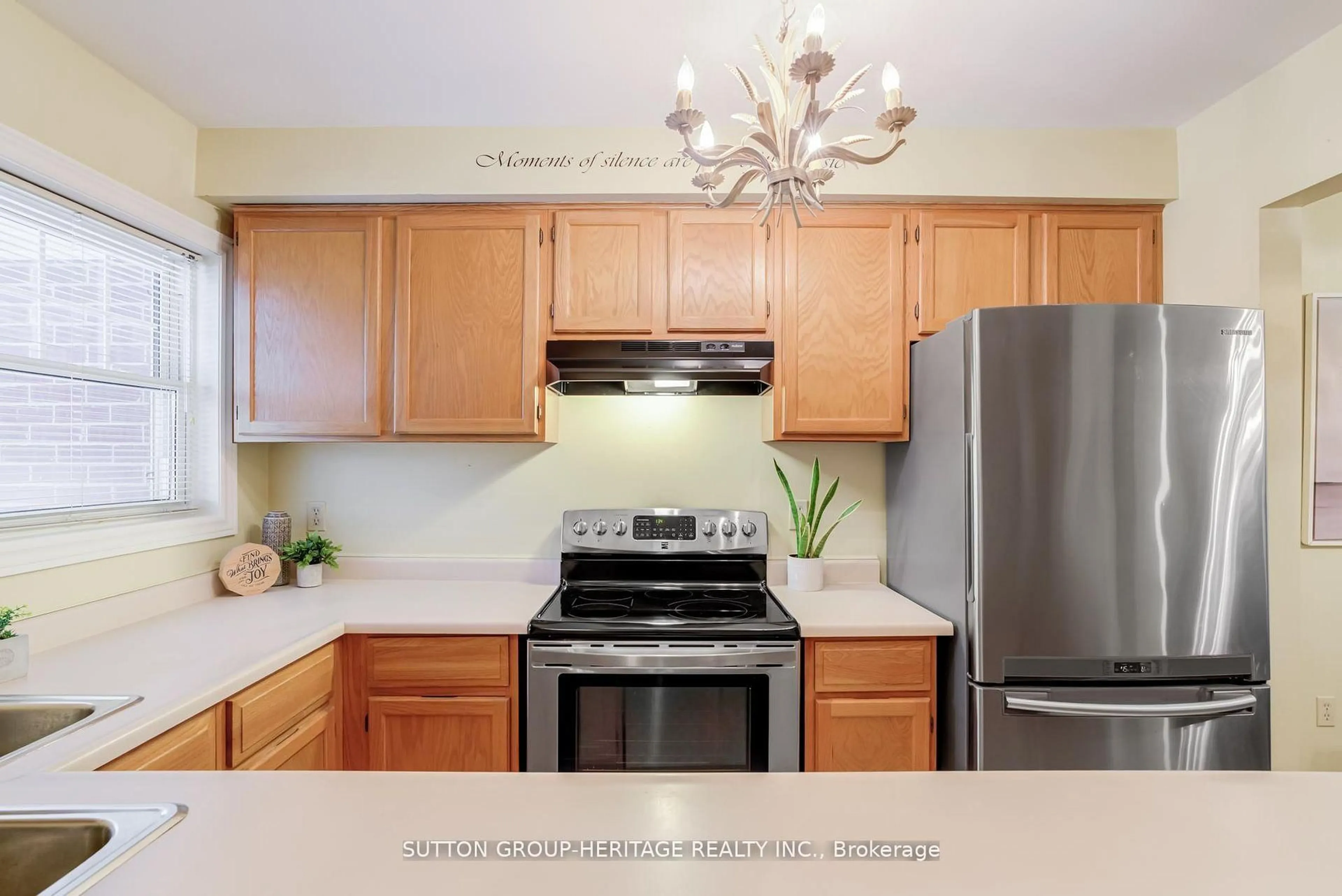 Standard kitchen, unknown for 1651 Nash Rd #A-10, Clarington Ontario L1E 1S8