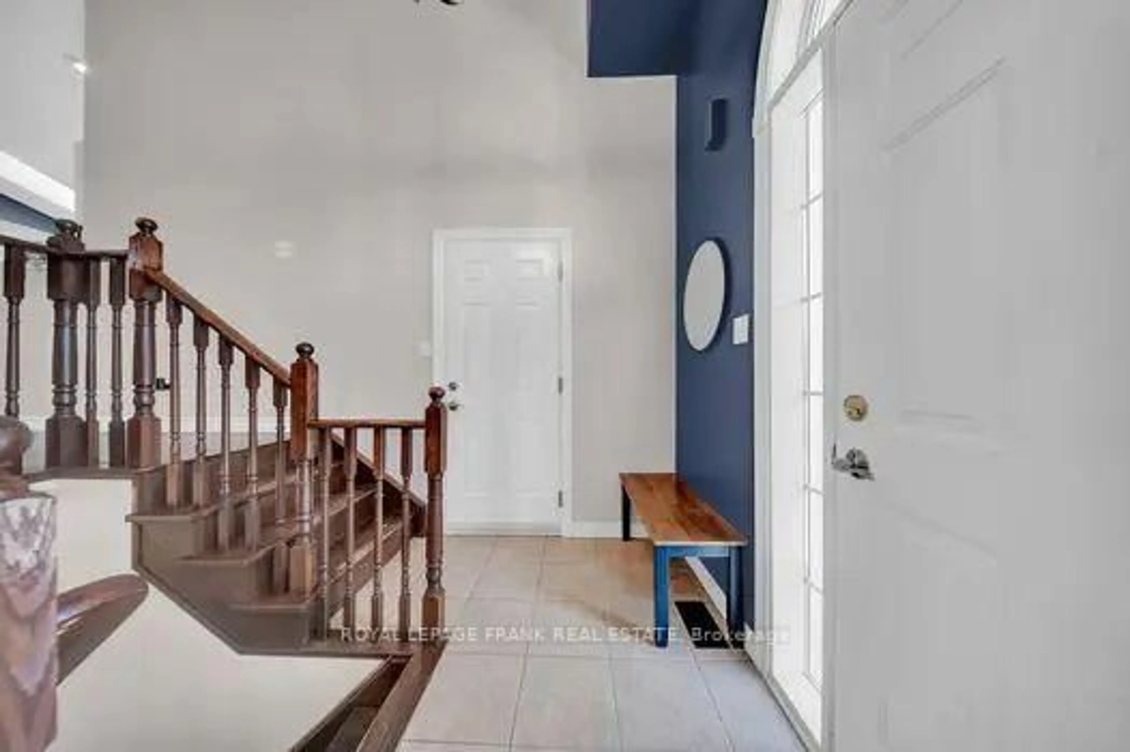 Indoor entryway for 78 Cecil Found Cres, Clarington Ontario L1E 2W1