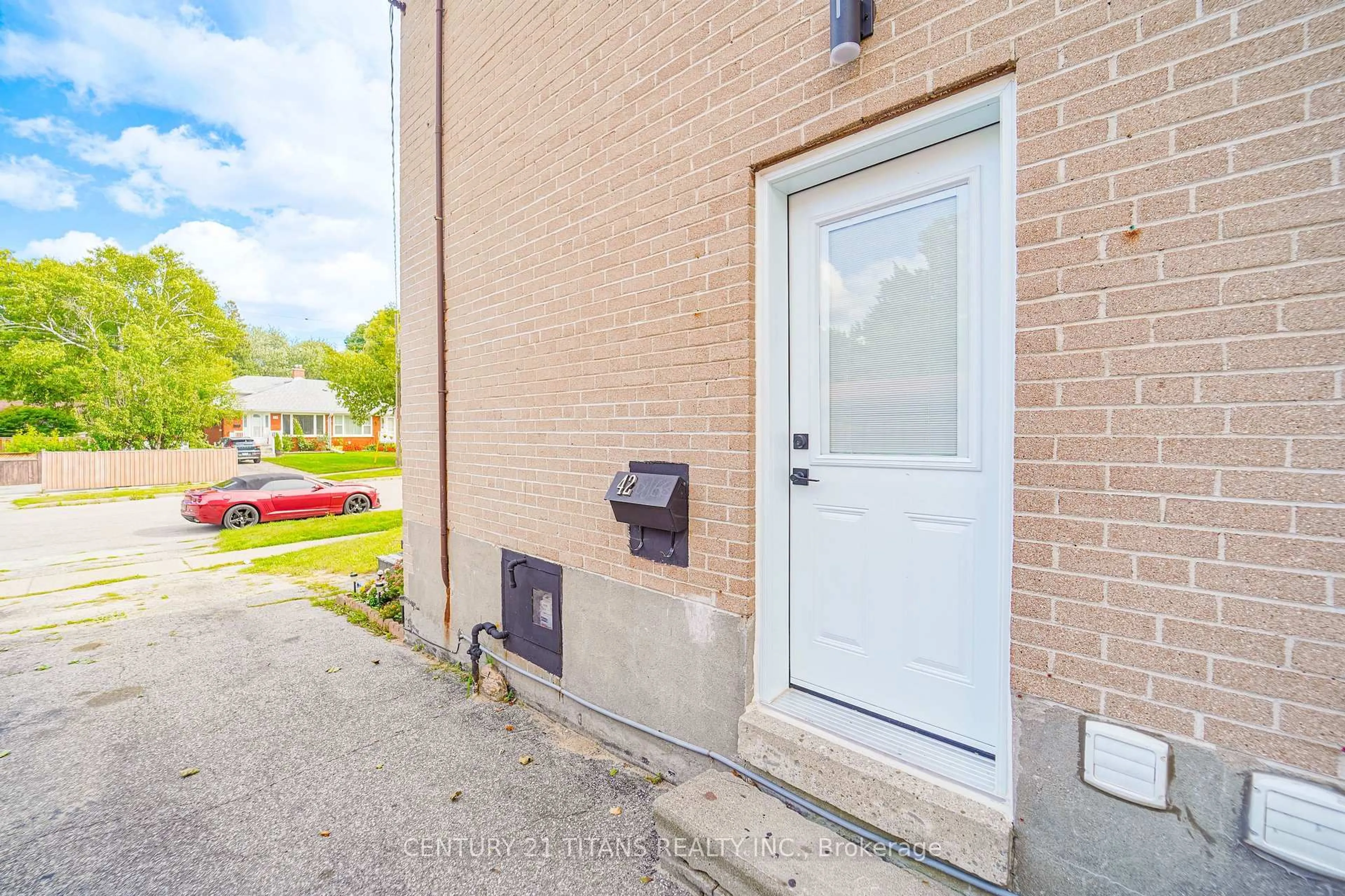 Unknown for 42 Pixley Cres, Toronto Ontario M1E 3G6