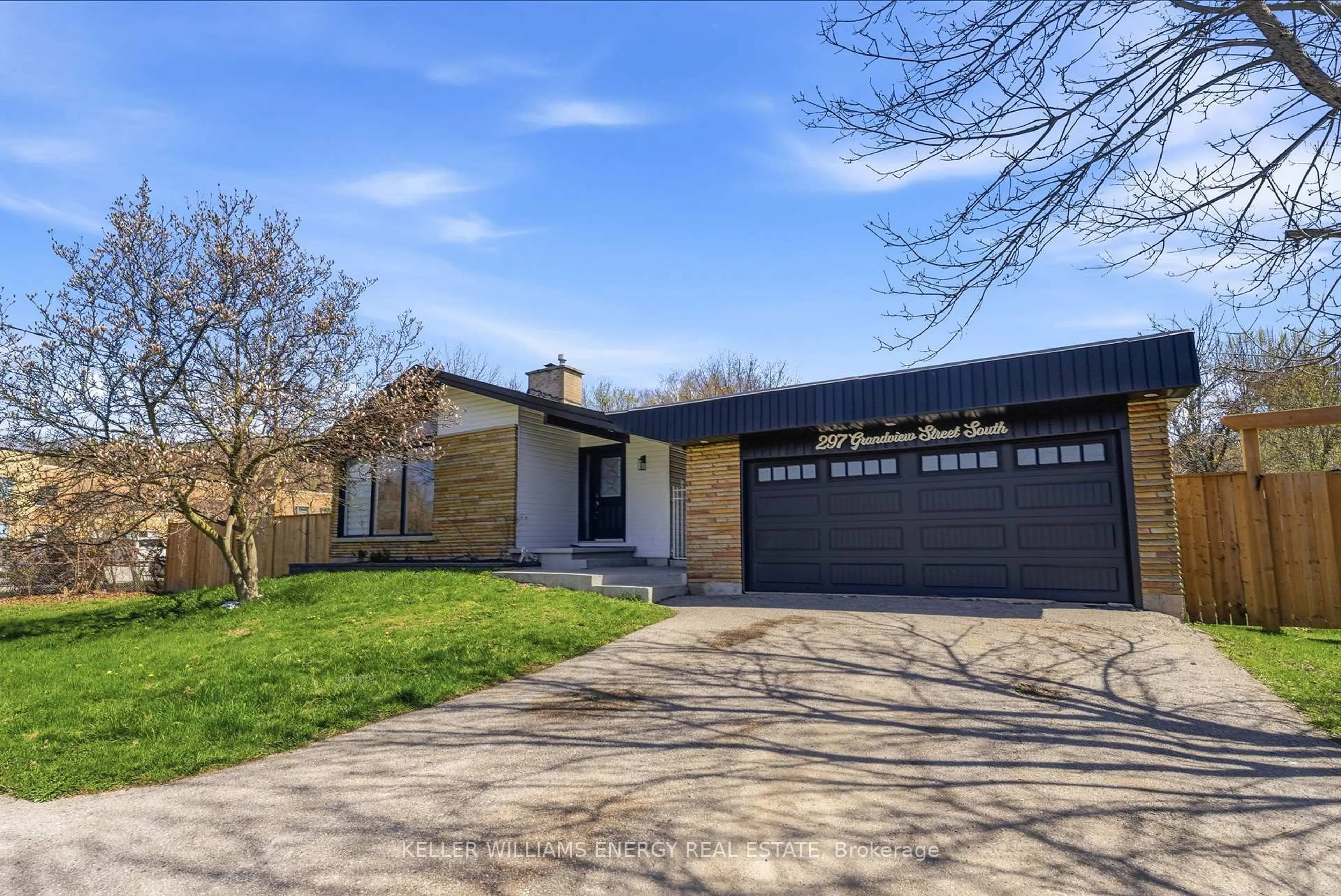 Unknown for 297 Grandview St, Oshawa Ontario L1H 7C6