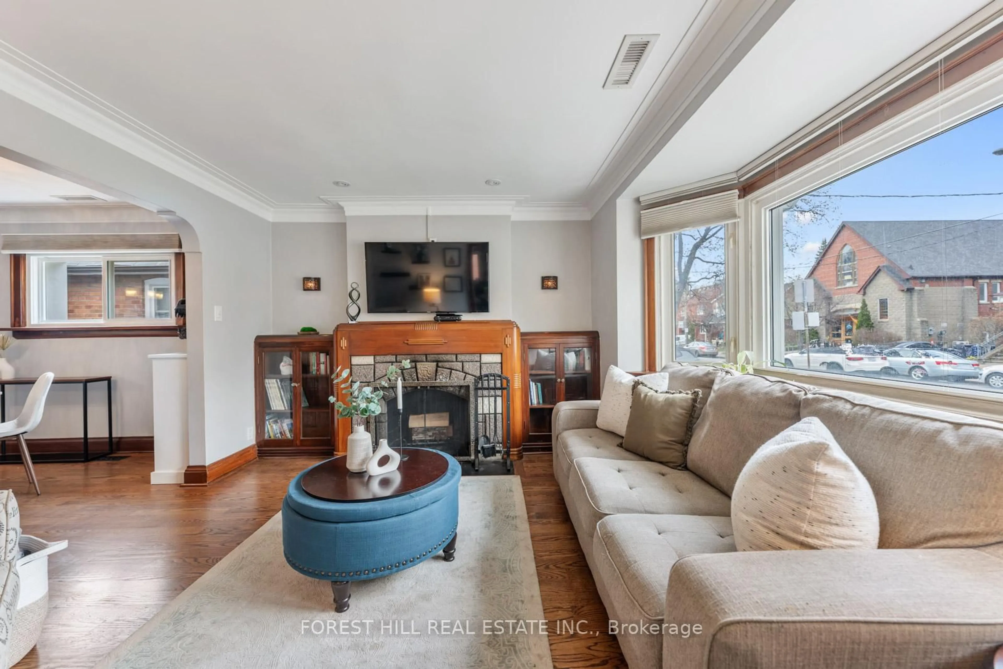 Living room with furniture, unknown for 181 Floyd Ave, Toronto Ontario M4J 2H9