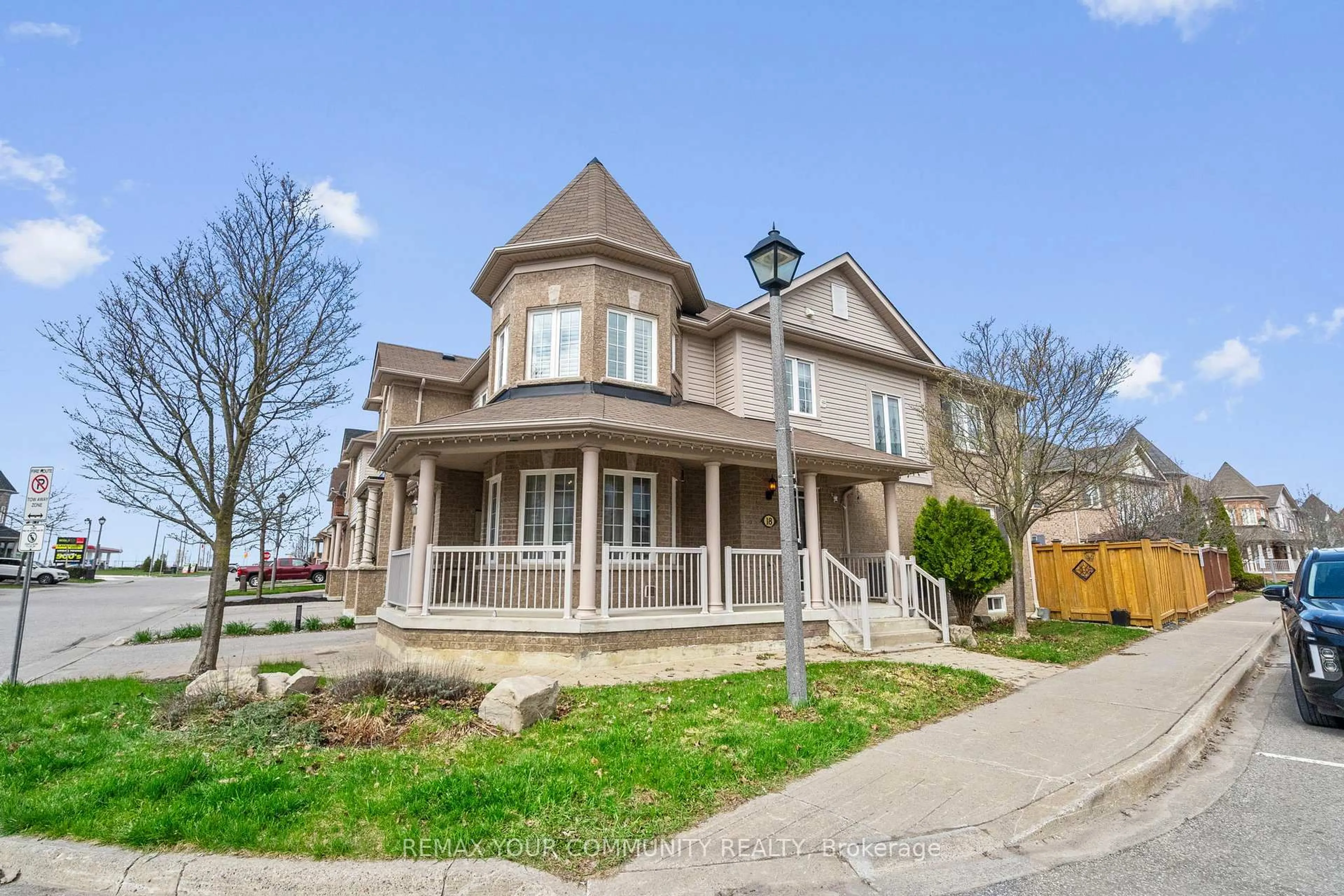 Unknown for 18 Telstar Way, Whitby Ontario L1M 0G2