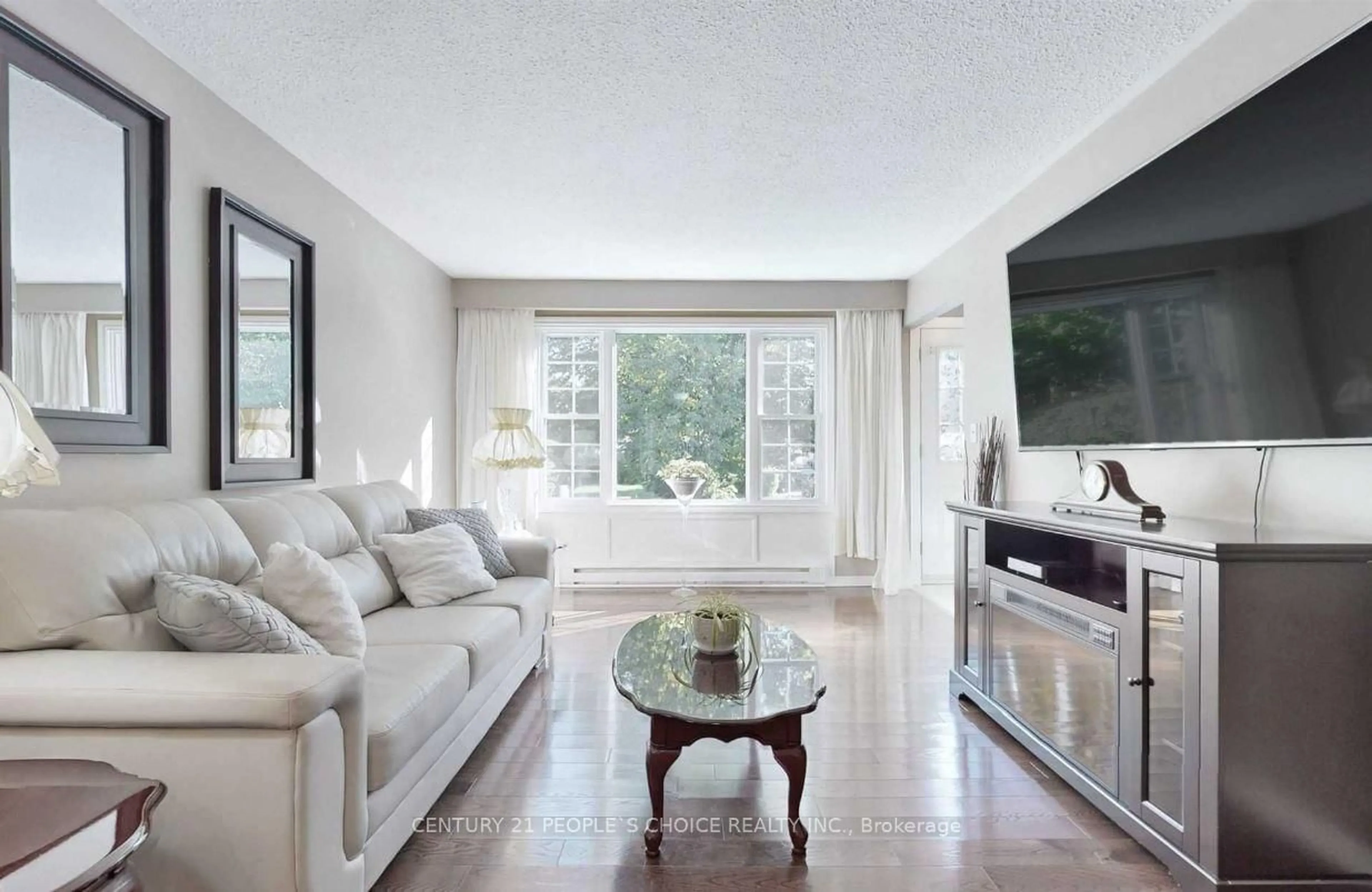 Living room with furniture, unknown for 78 Claymore Cres, Oshawa Ontario L1G 6G2