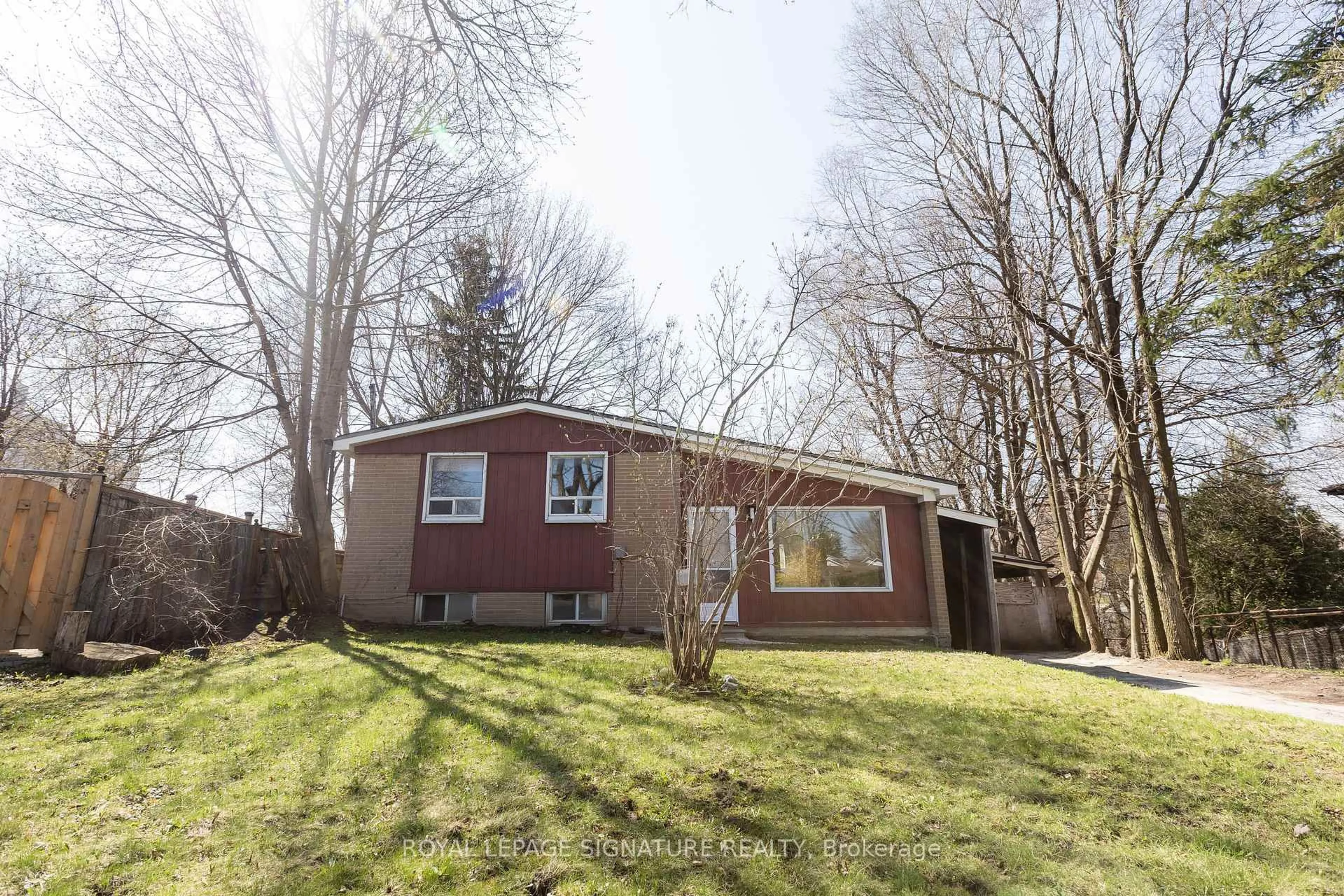 Home with vinyl exterior material, street for 14 Benadair Crt, Toronto Ontario M1H 1K5