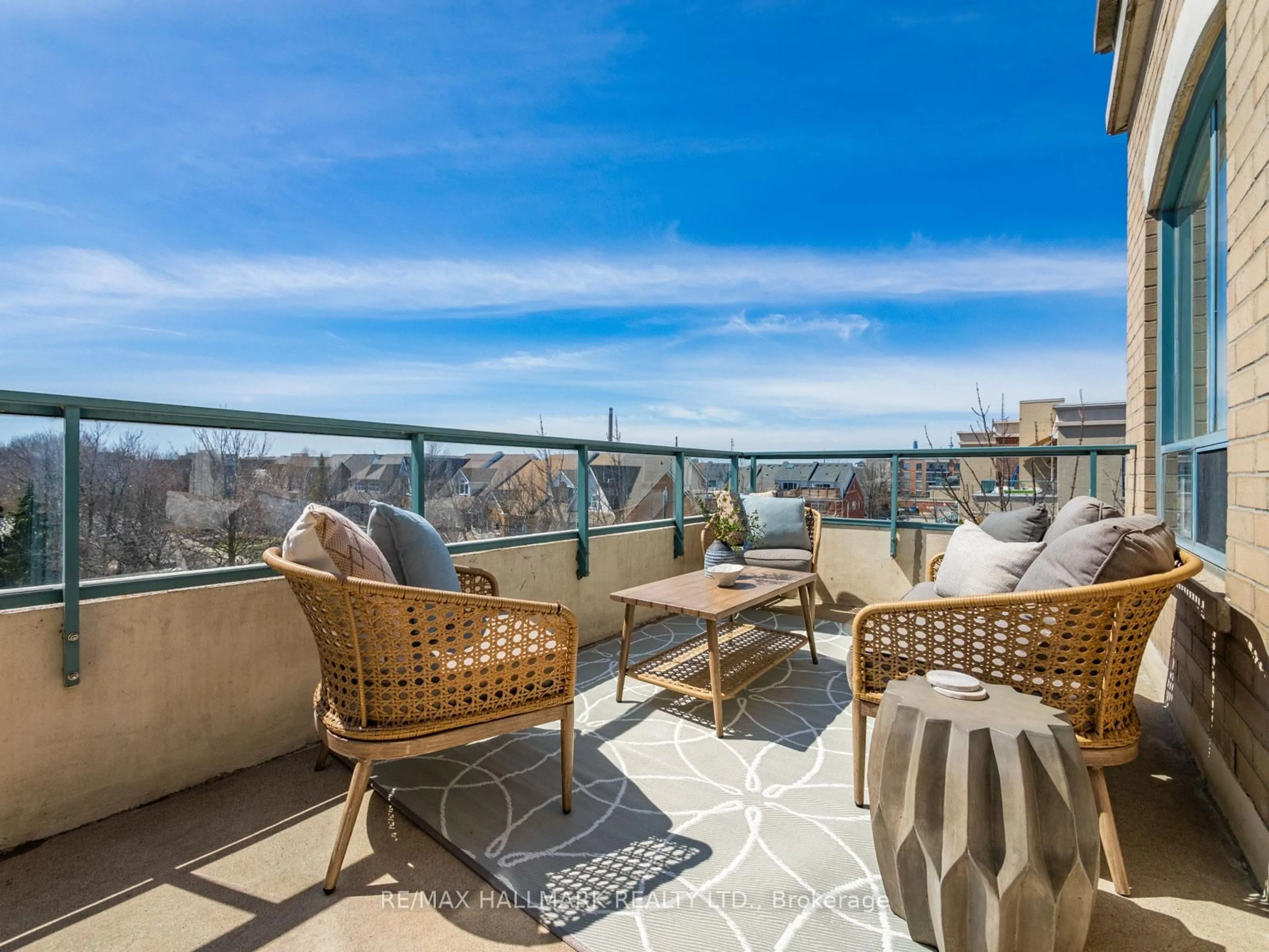 Balcony in the apartment, unknown for 1797 Queen St #403, Toronto Ontario M4L 3Y5