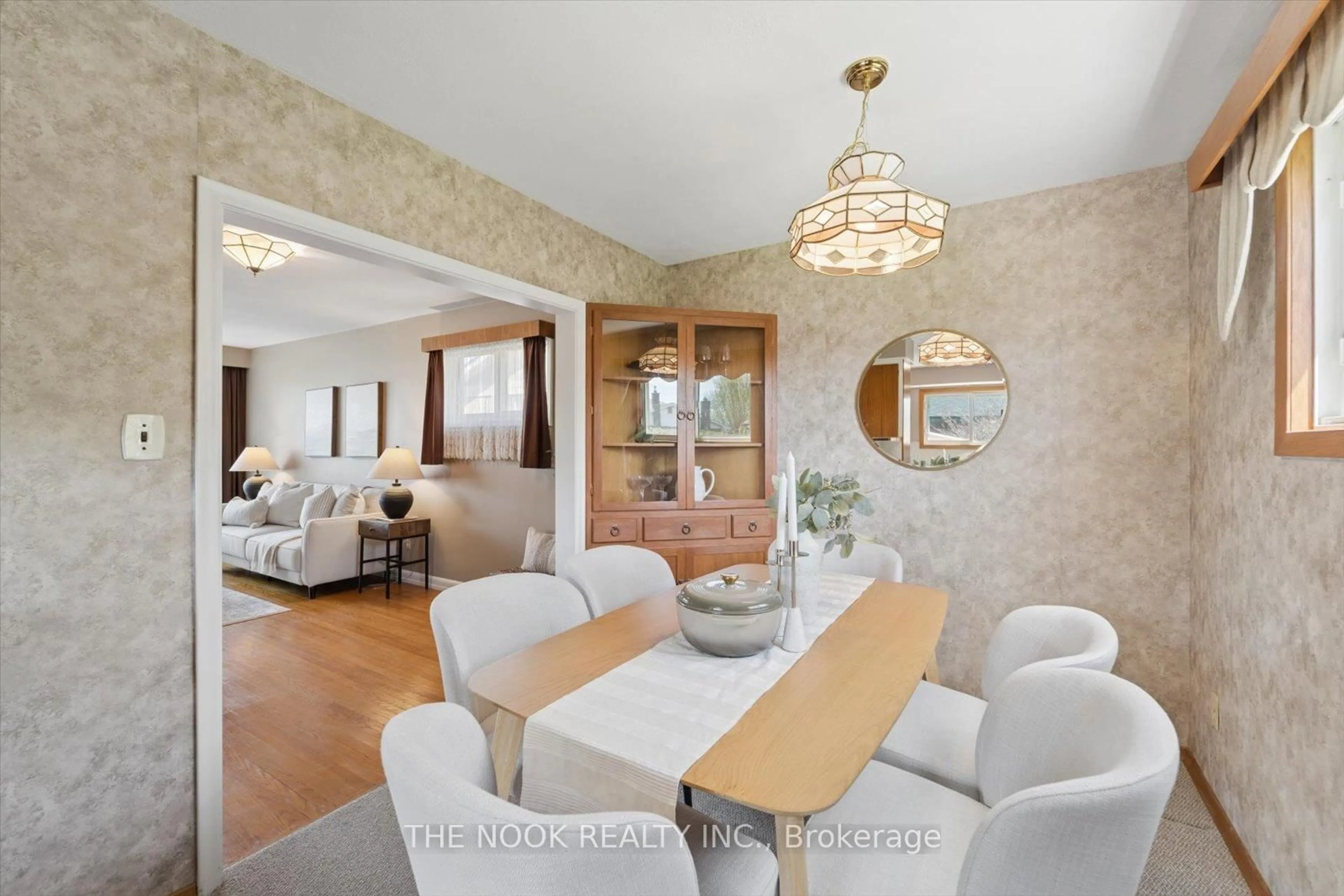 Dining room, unknown for 645 Annapolis Ave, Oshawa Ontario L1J 2Z3