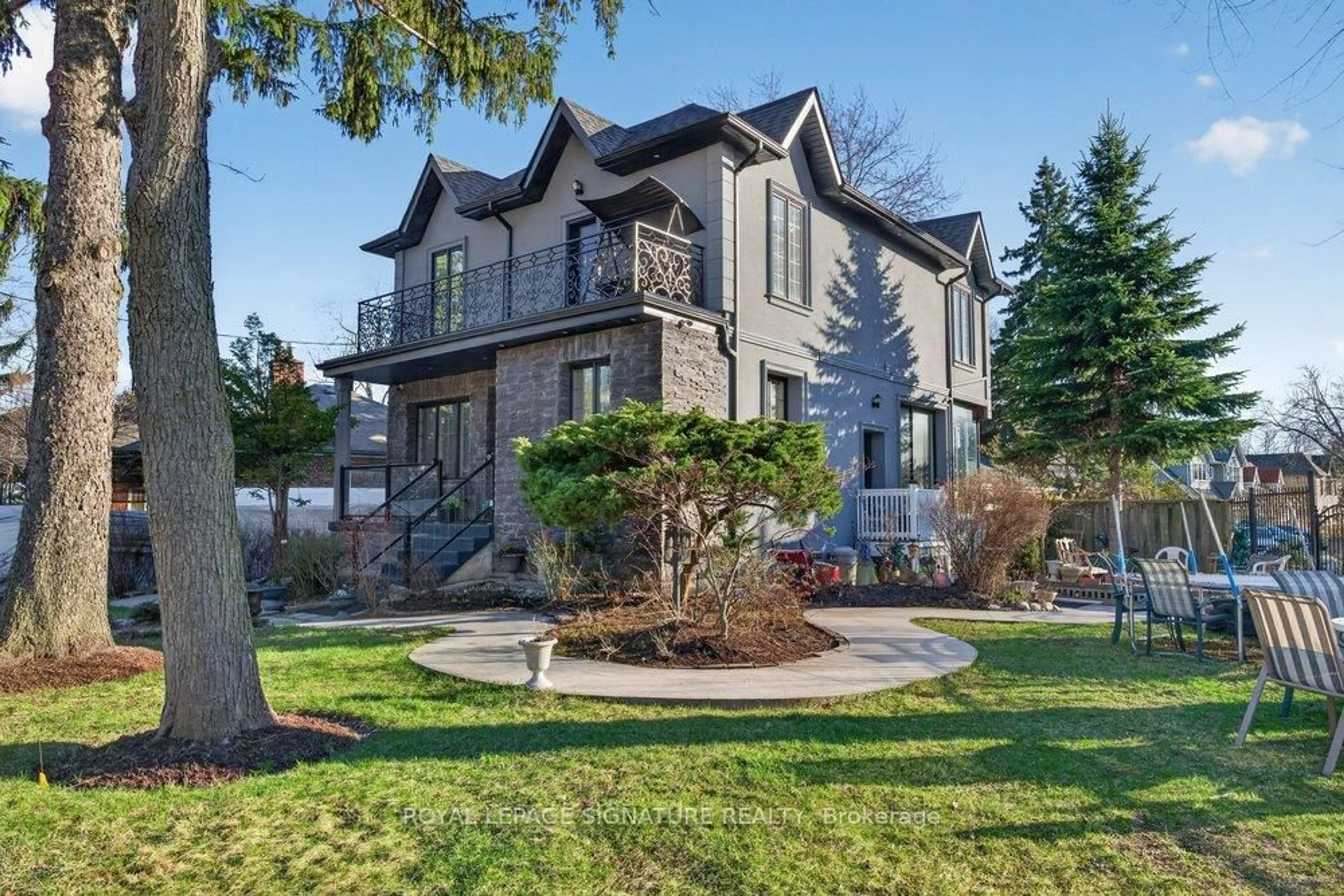 Home with brick exterior material, street for 32 Cliffcrest Dr, Toronto Ontario M1M 2K2