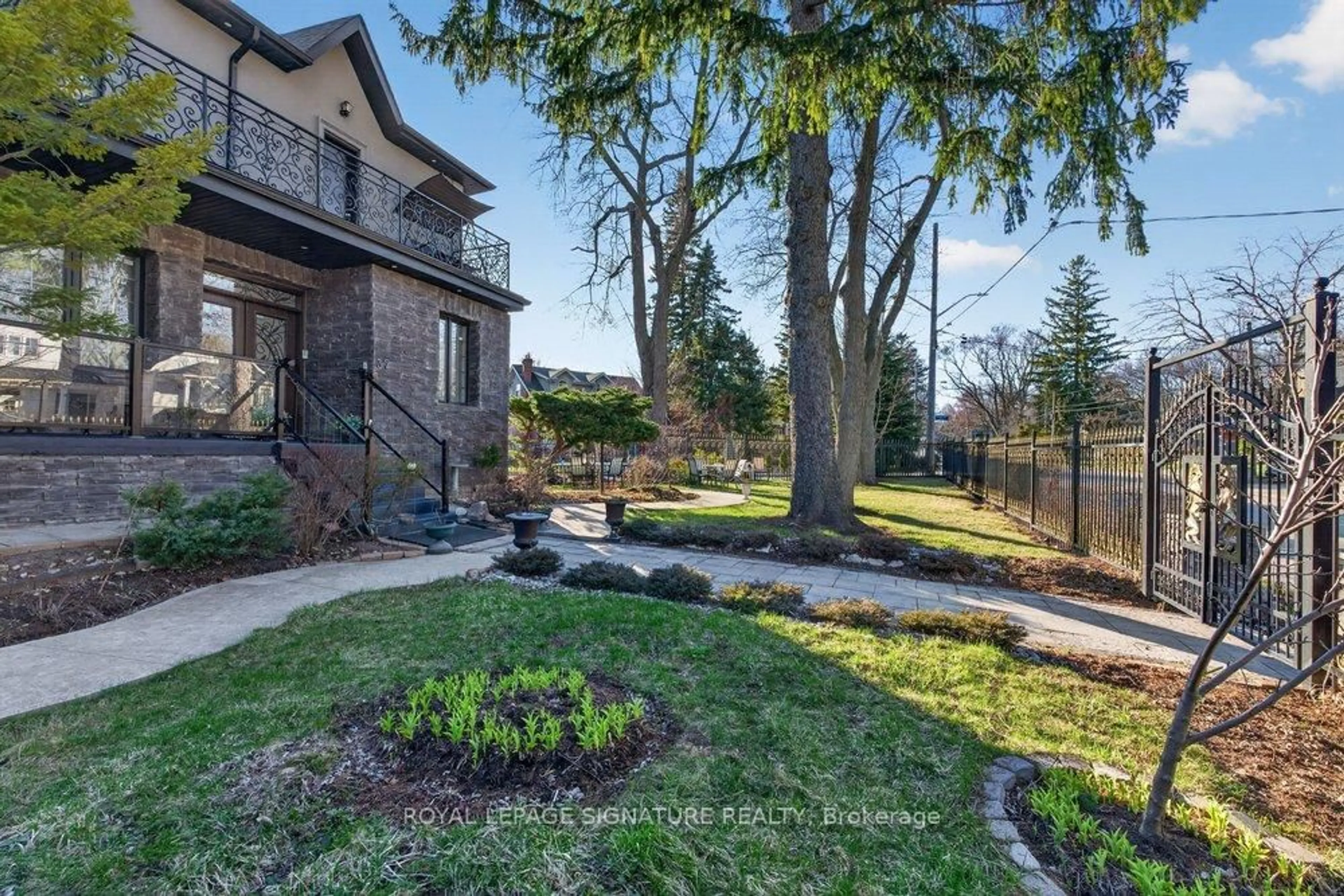 Unknown for 32 Cliffcrest Dr, Toronto Ontario M1M 2K2