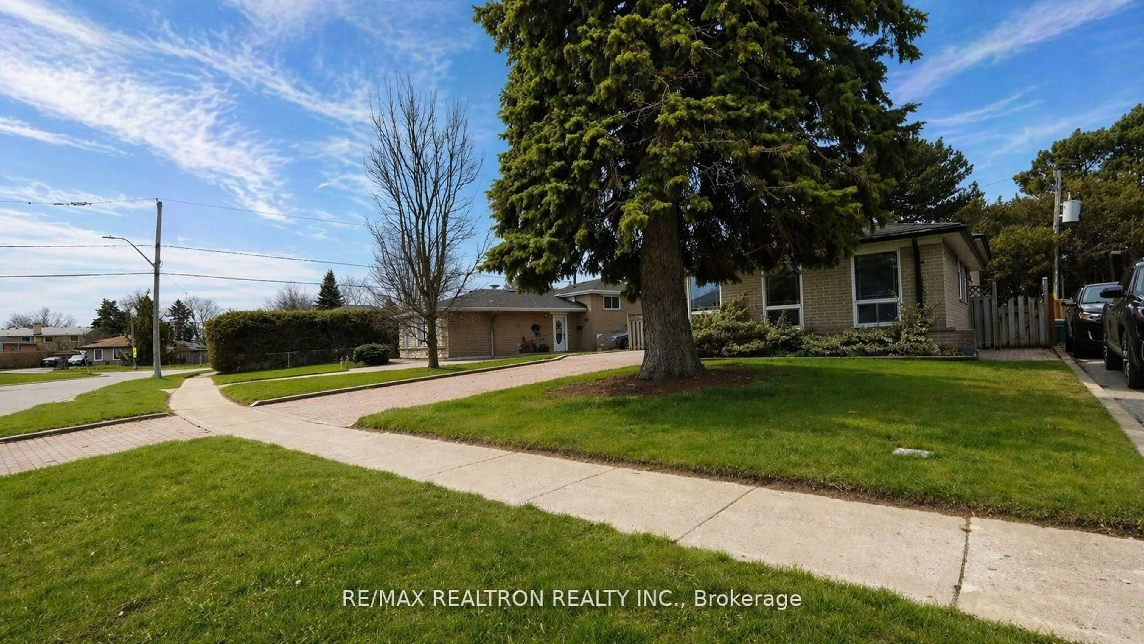 Unknown for 802 Modlin Rd, Pickering Ontario L1W 1V3