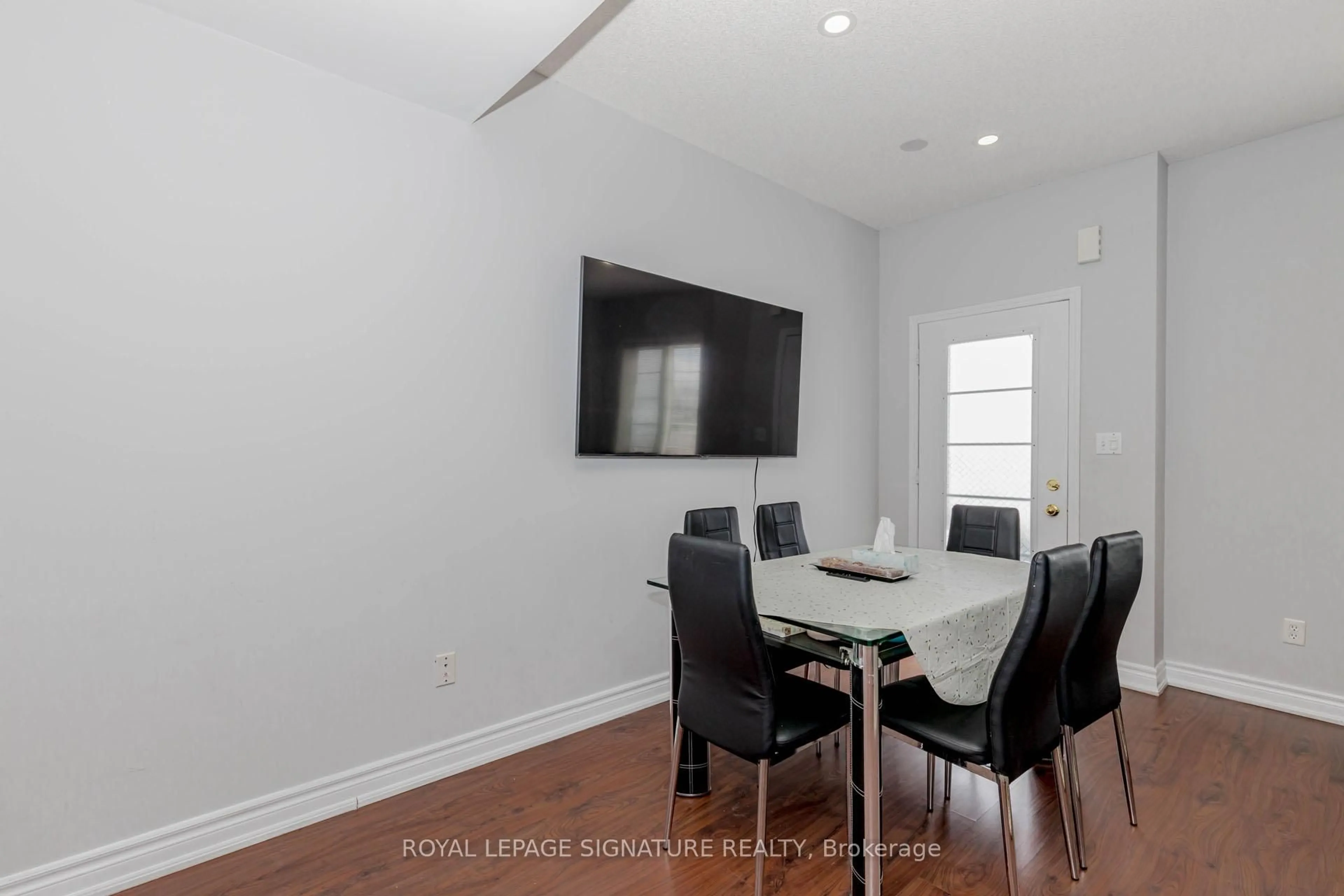 Dining room, wood/laminate floor for 130 Bayly St, Ajax Ontario L1S 0C3