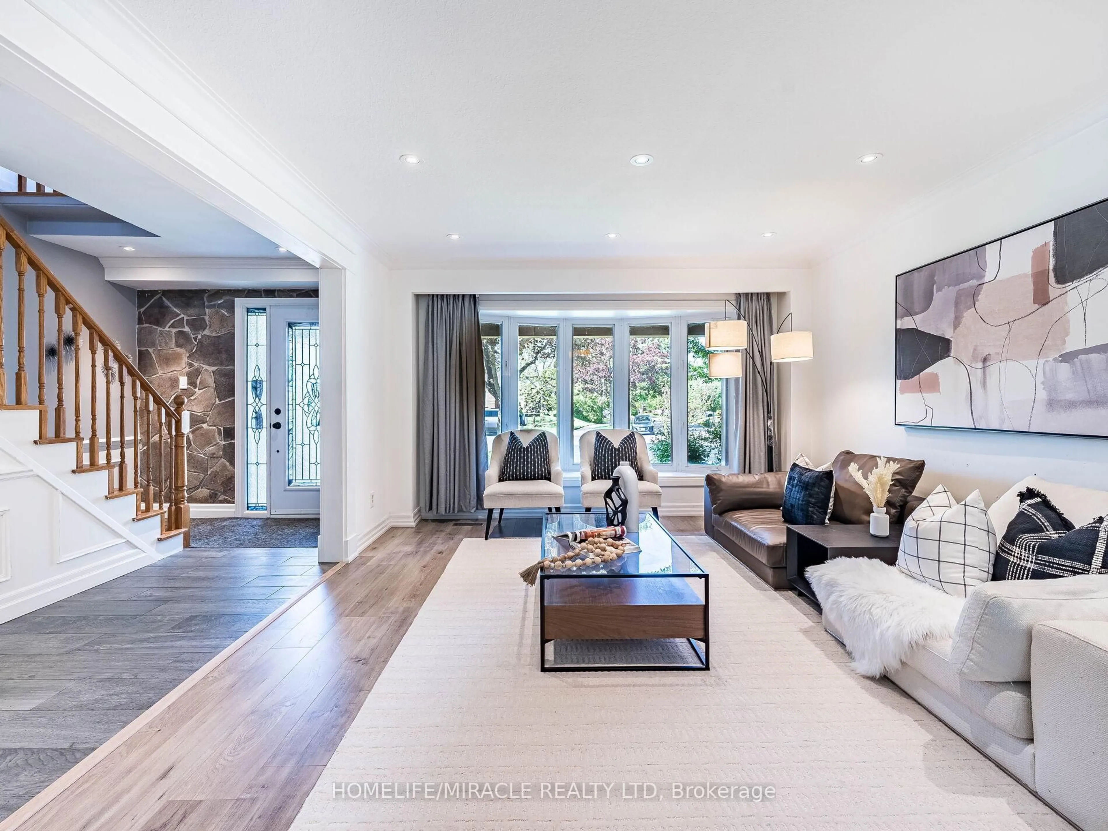 Living room with furniture, unknown for 7 Chapais Cres, Toronto Ontario M1C 2C3