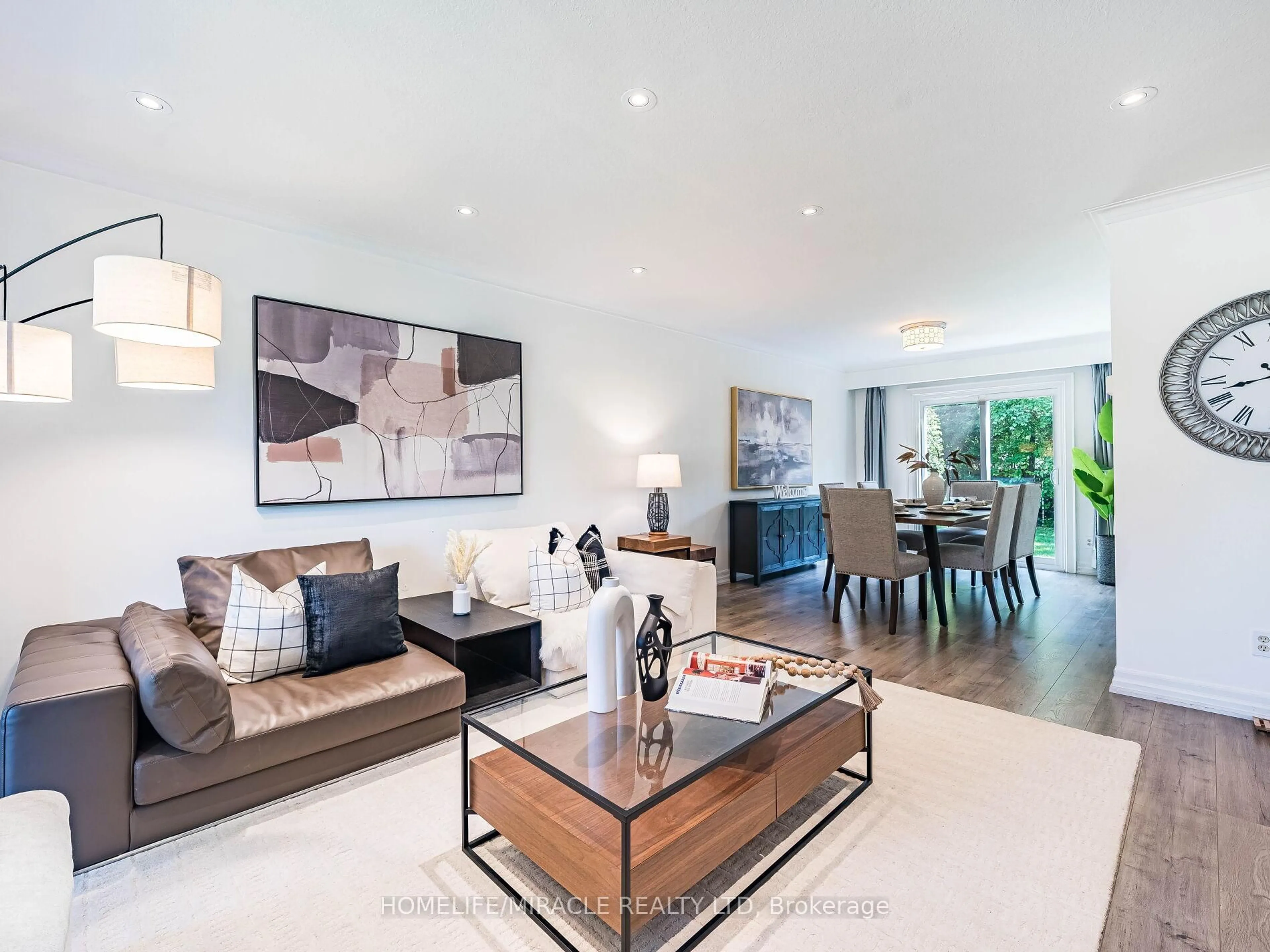 Living room with furniture, unknown for 7 Chapais Cres, Toronto Ontario M1C 2C3