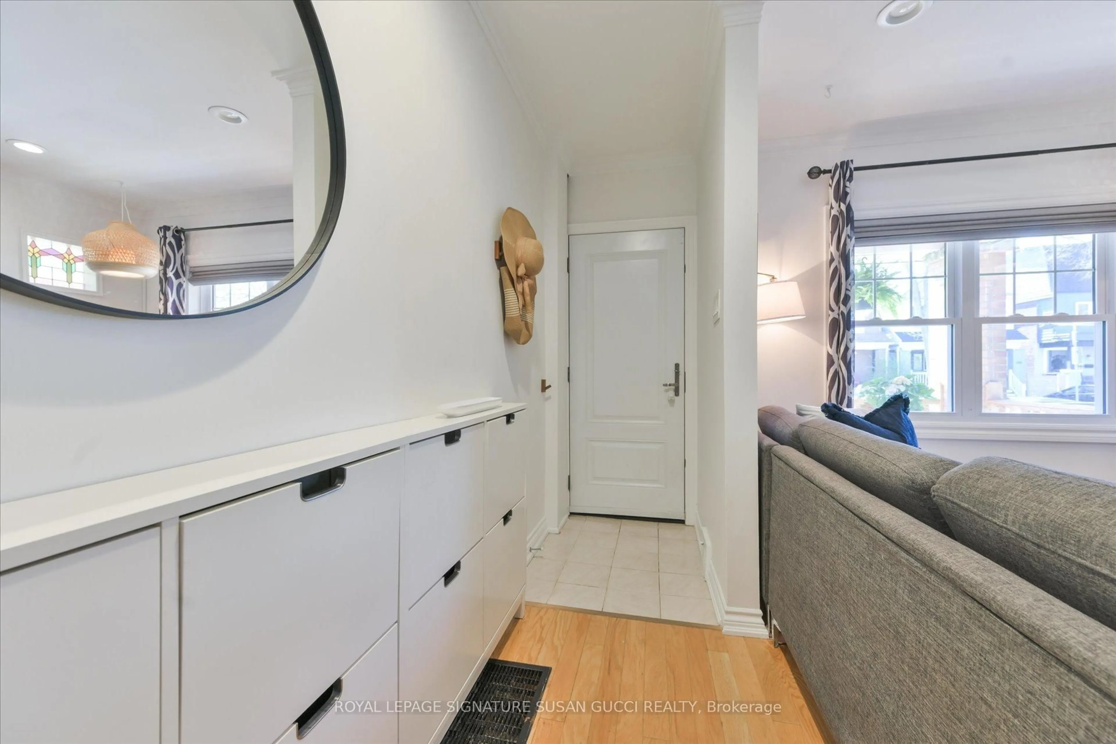 Indoor entryway for 191 Woodycrest Ave, Toronto Ontario M4J 3C2
