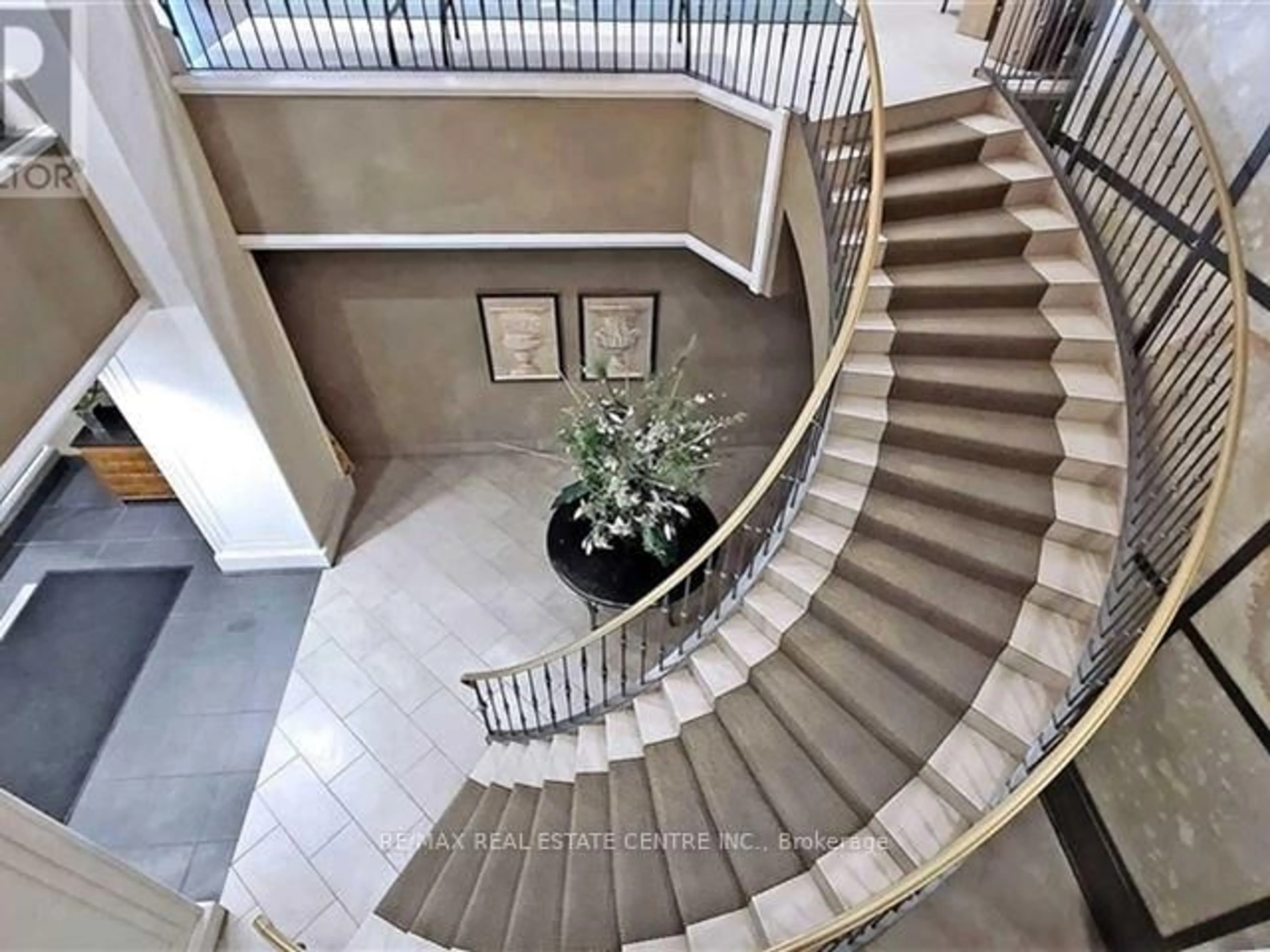 Stairs for 61 Town Centre Crt #2104, Toronto Ontario M1P 5C5