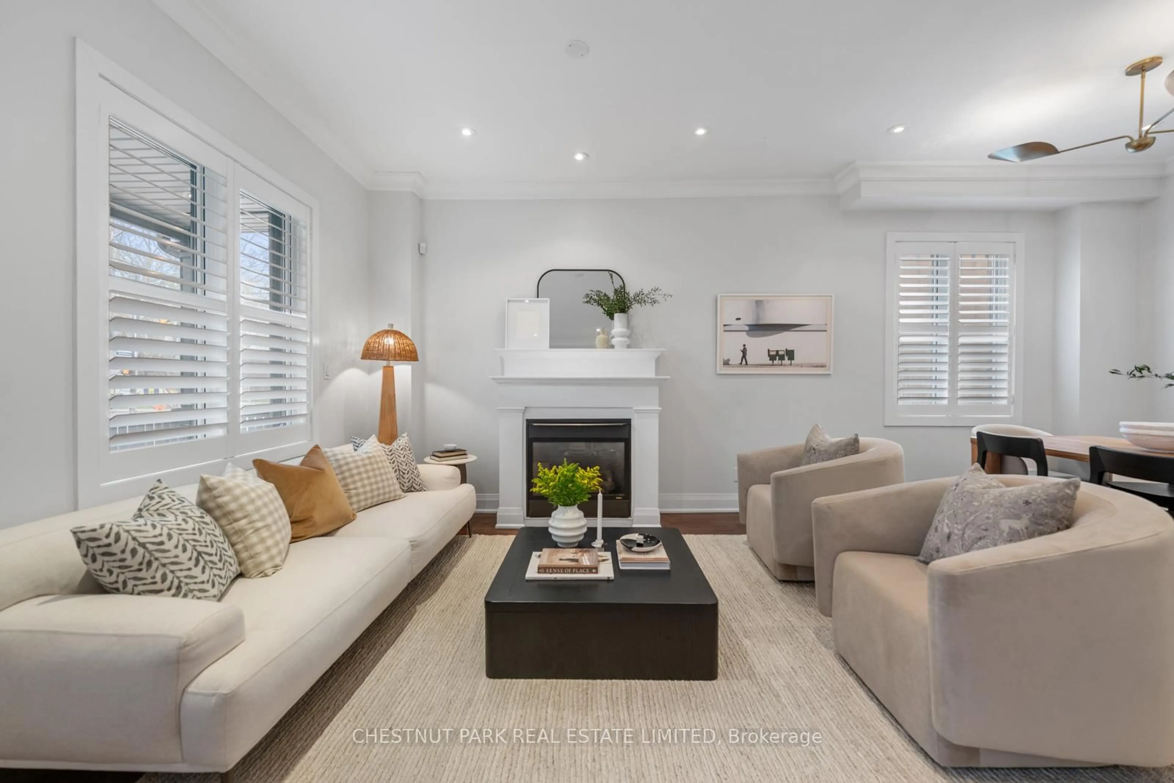 Living room with furniture, unknown for 146 Boulton Ave, Toronto Ontario M4M 2J7