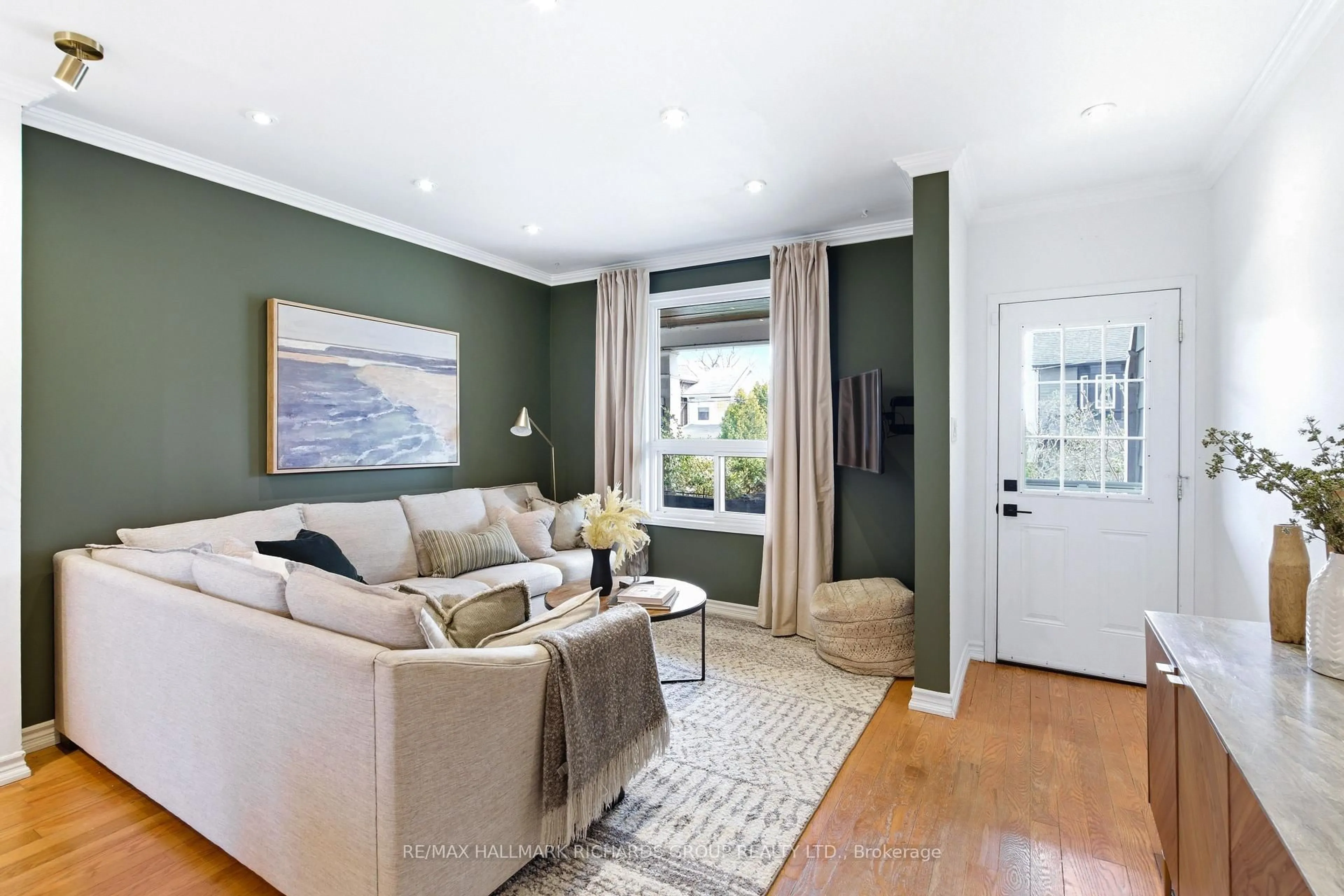 Living room with furniture, unknown for 38 Burgess Ave, Toronto Ontario M4E 1W7