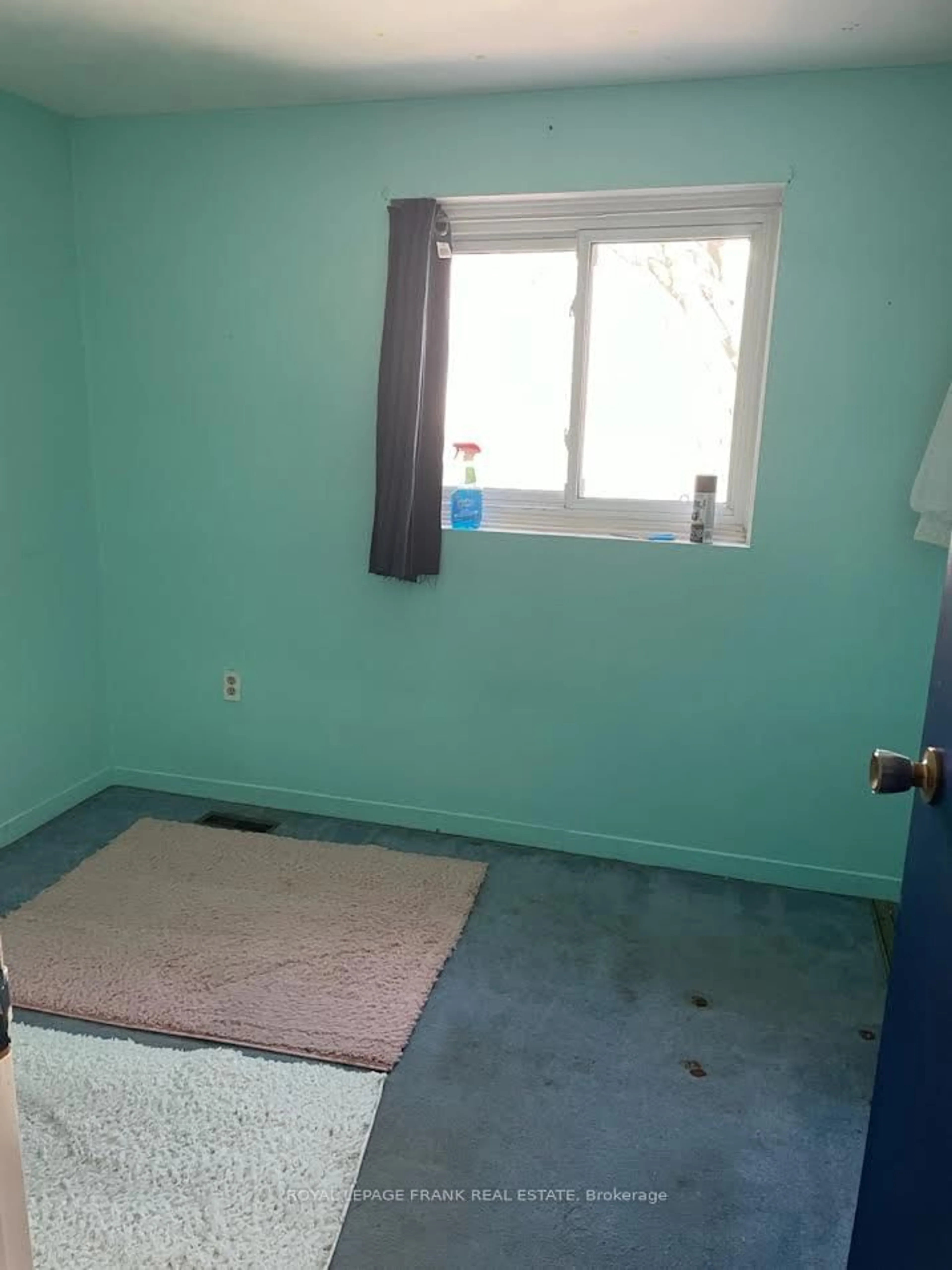 A pic of a room for 101 Dovedale Dr #26, Whitby Ontario L1N 1Z7