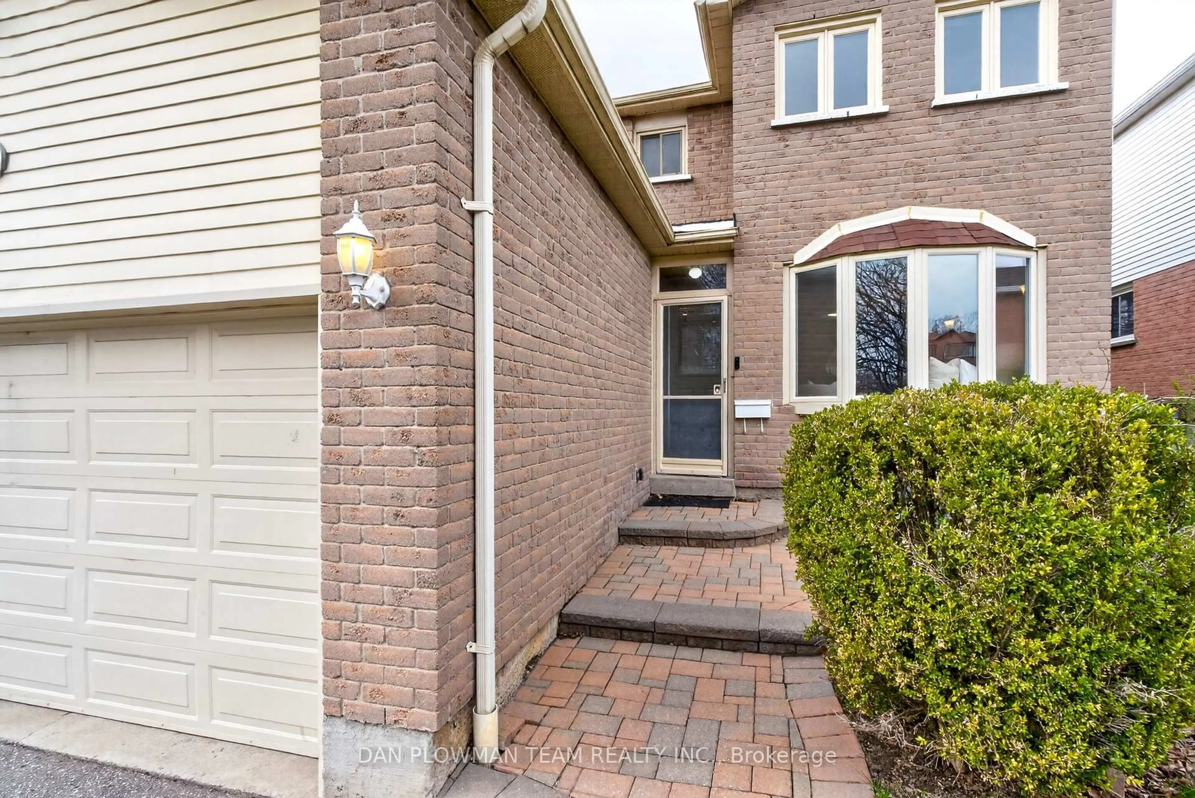 Home with brick exterior material, street for 15 Gardiner Dr, Ajax Ontario L1S 5Z1