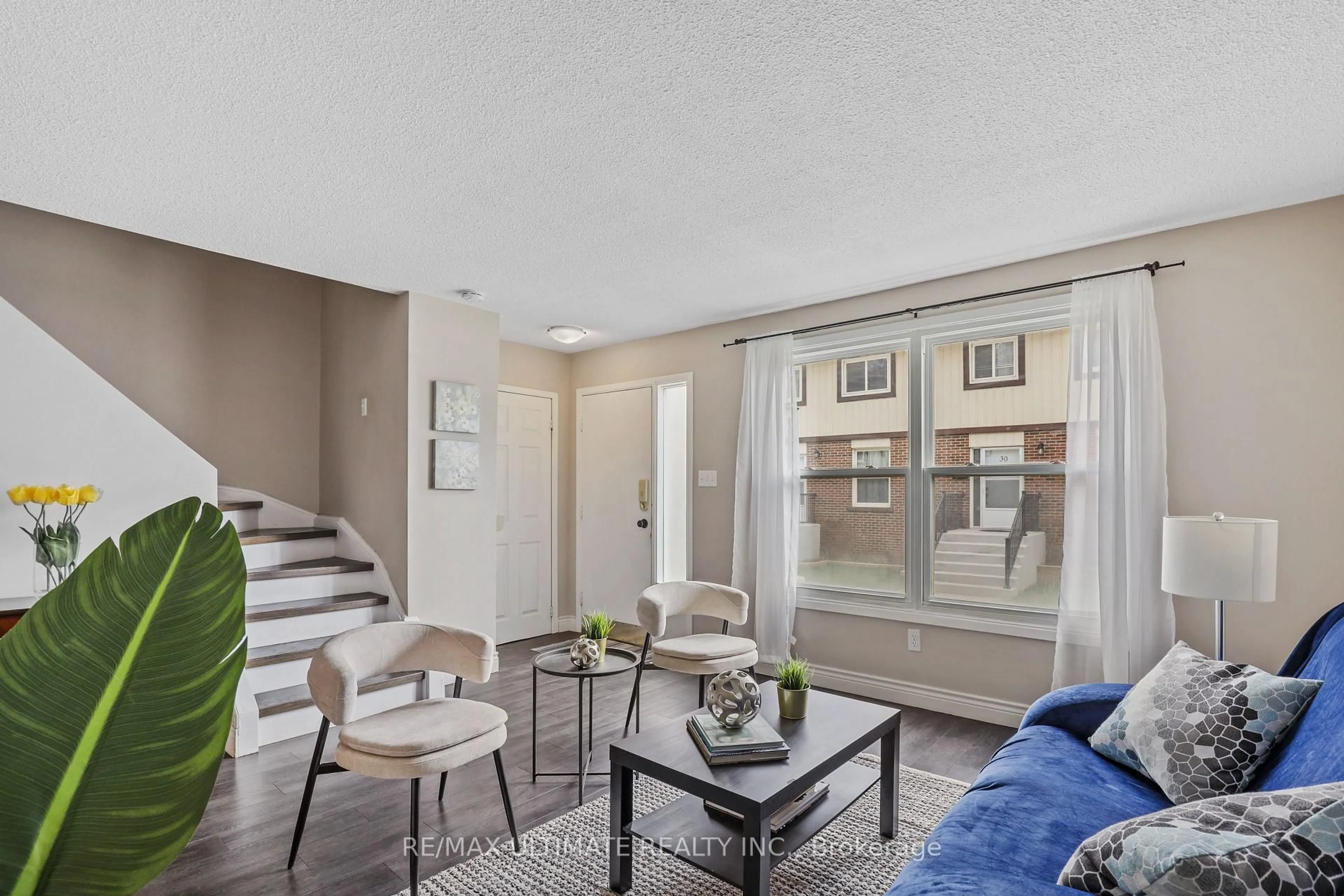 Living room with furniture, unknown for 1230 Radom St #25, Pickering Ontario L1W 3B8