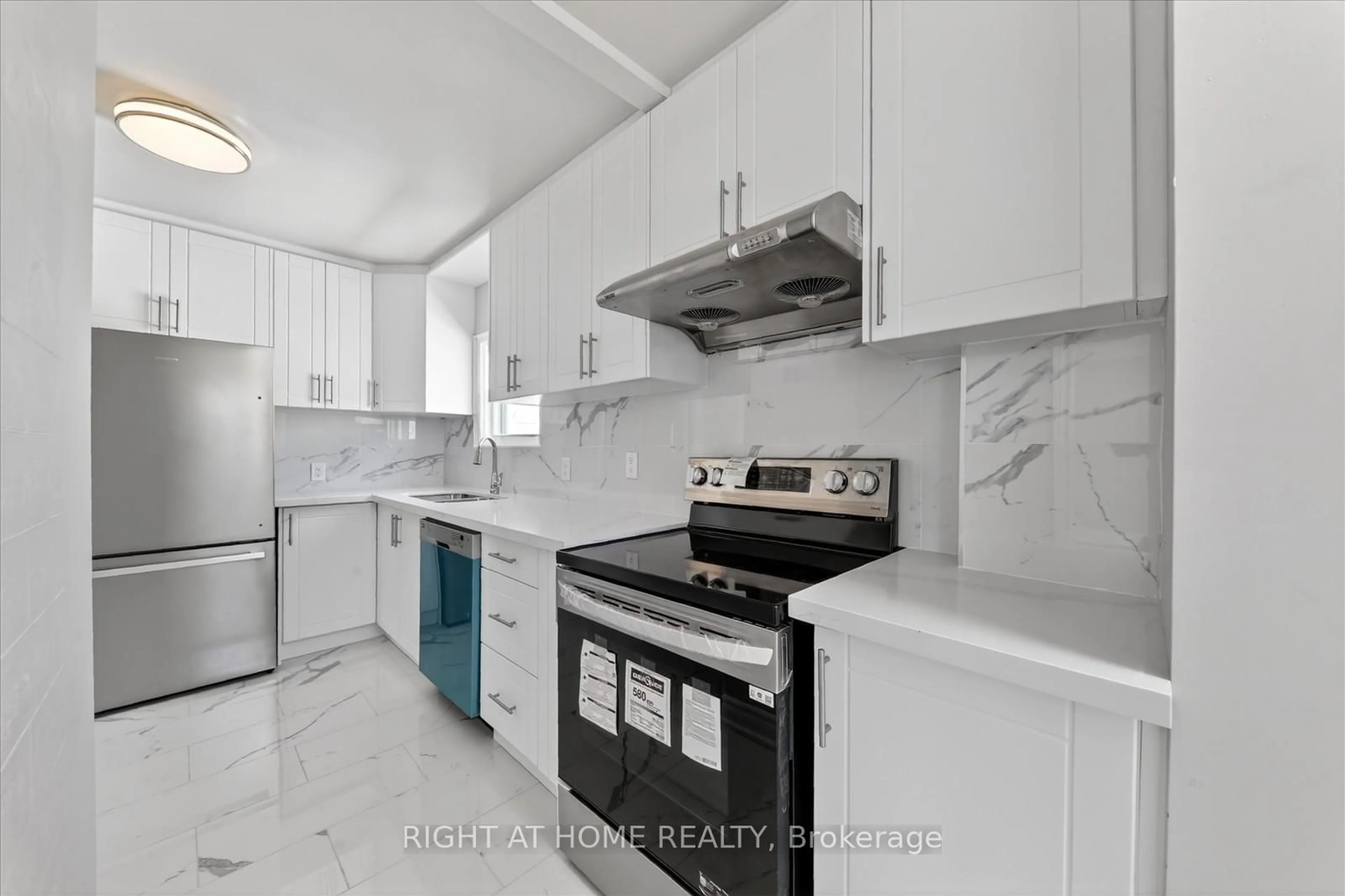 Standard kitchen, ceramic/tile floor for 6 Vanbrugh Ave, Toronto Ontario M1N 3S7