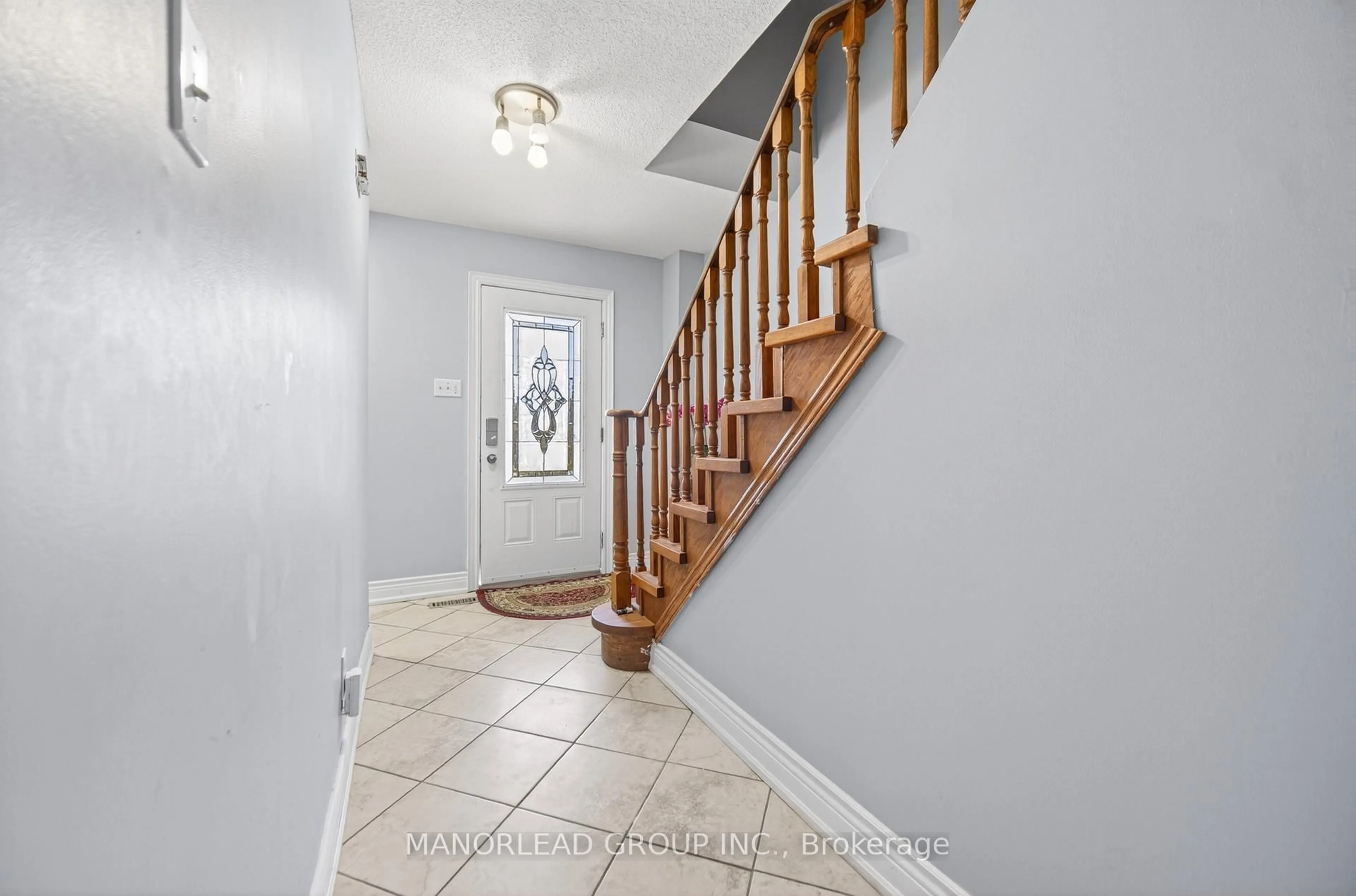 Indoor entryway for 45 Brimstone Cres, Toronto Ontario M1V 3C8