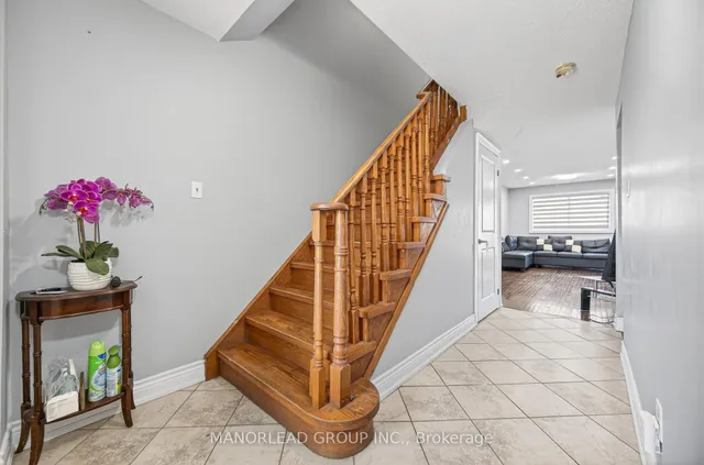 45 Brimstone Cres, Toronto 3
