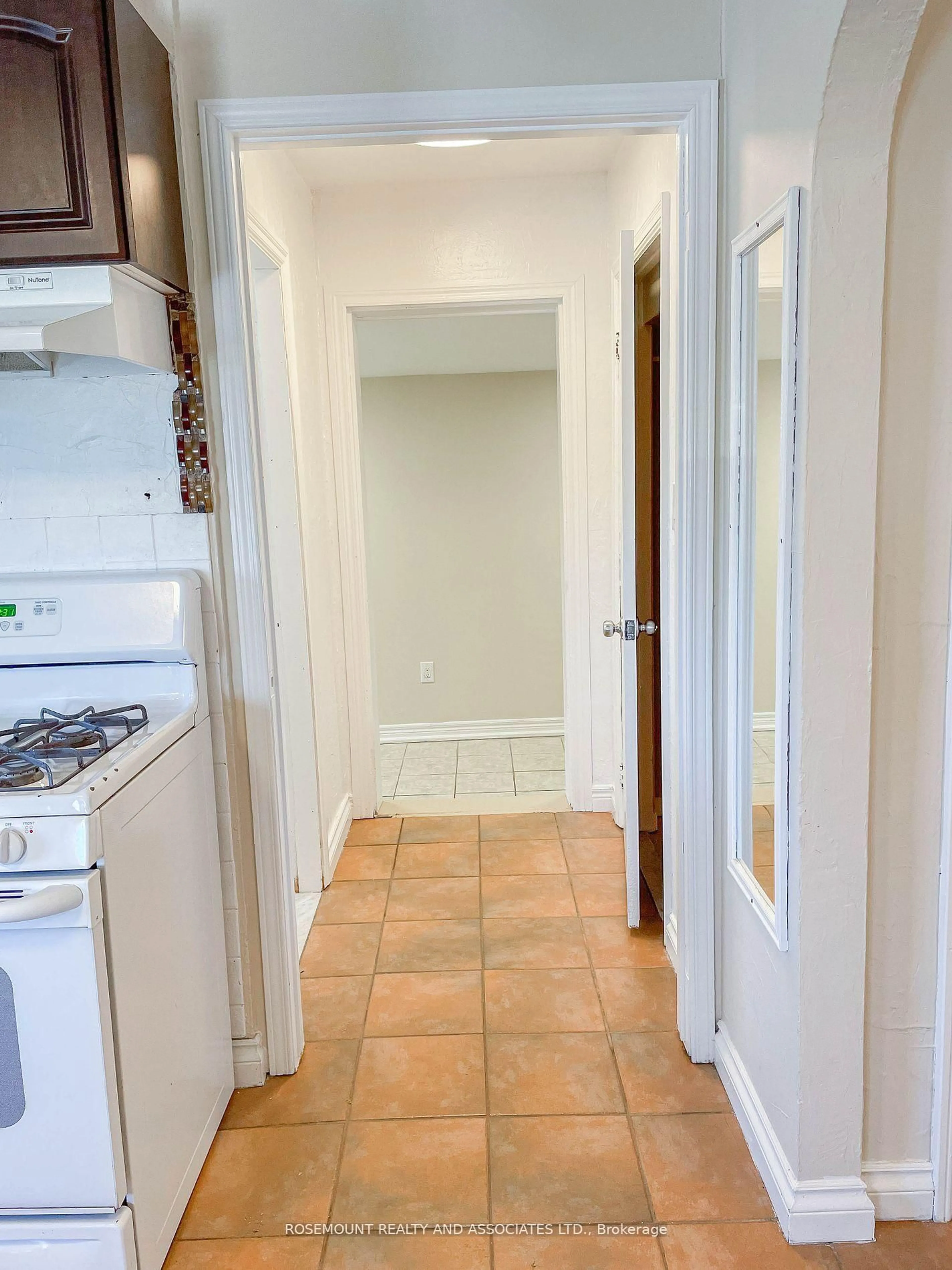 Unknown for 86 Winchester Rd, Whitby Ontario L1M 1B4