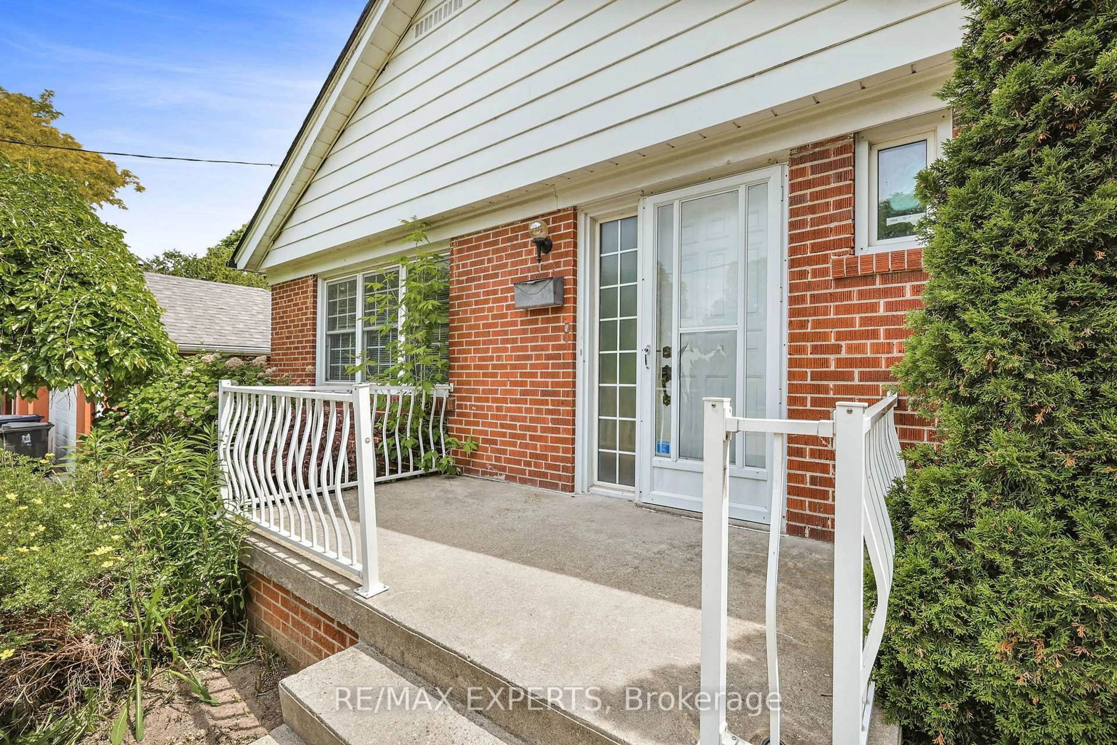 Home with brick exterior material, street for 17 Brinloor Blvd, Toronto Ontario M1M 1L3