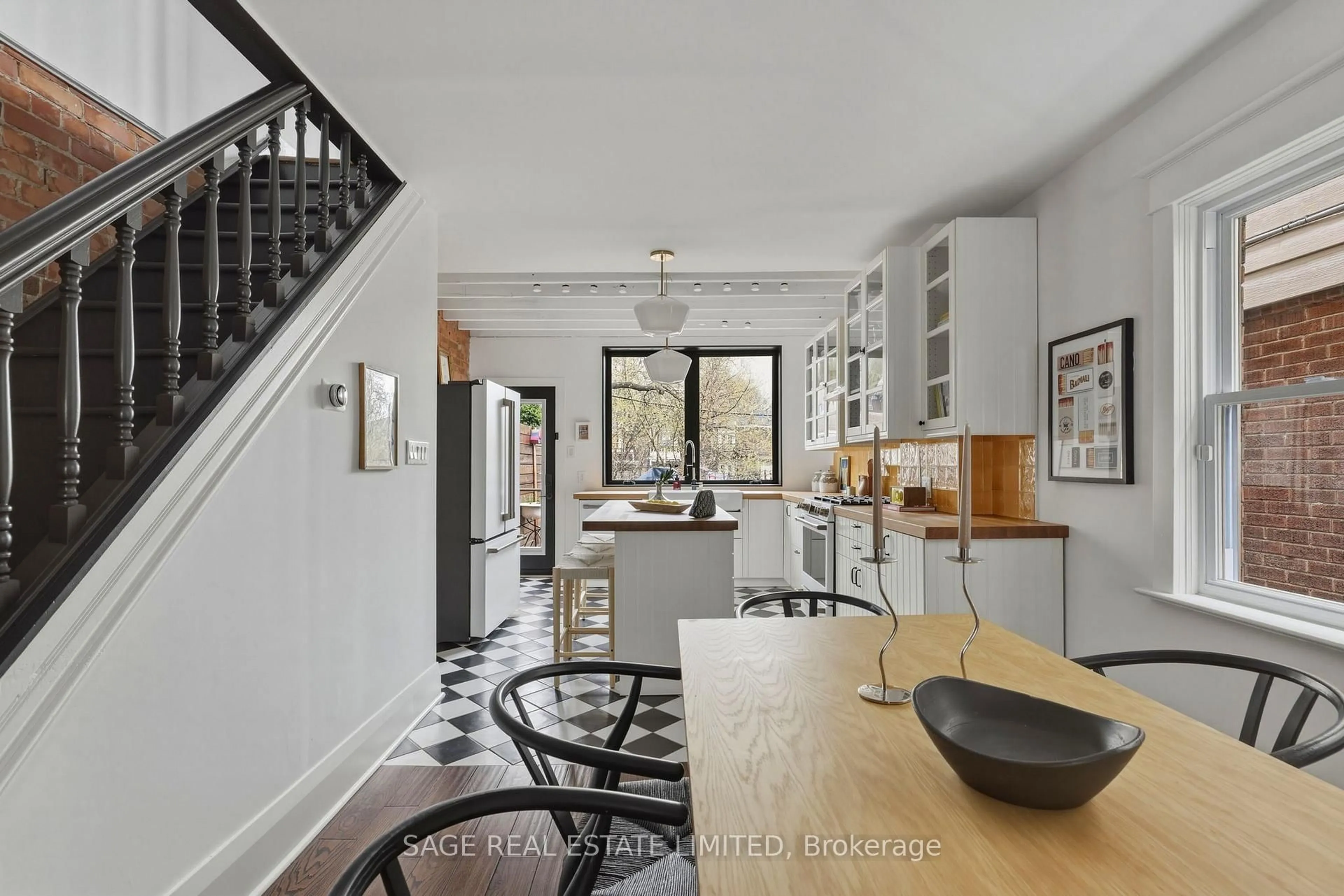 Unknown for 31 Glenmore Rd, Toronto Ontario M4L 3M1