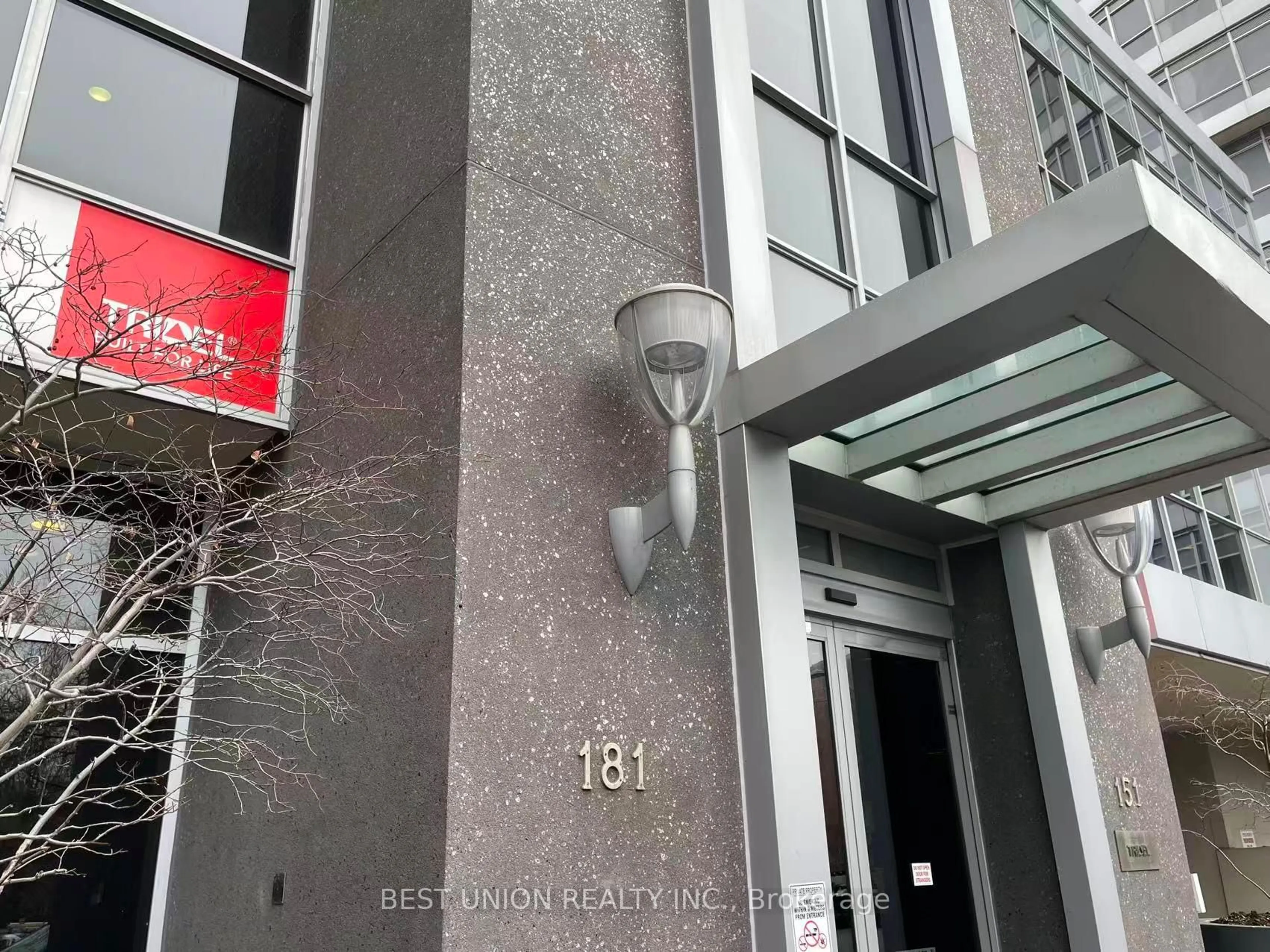 Indoor foyer for 181 Village Green Sq #PH20, Toronto Ontario M1S 0L3