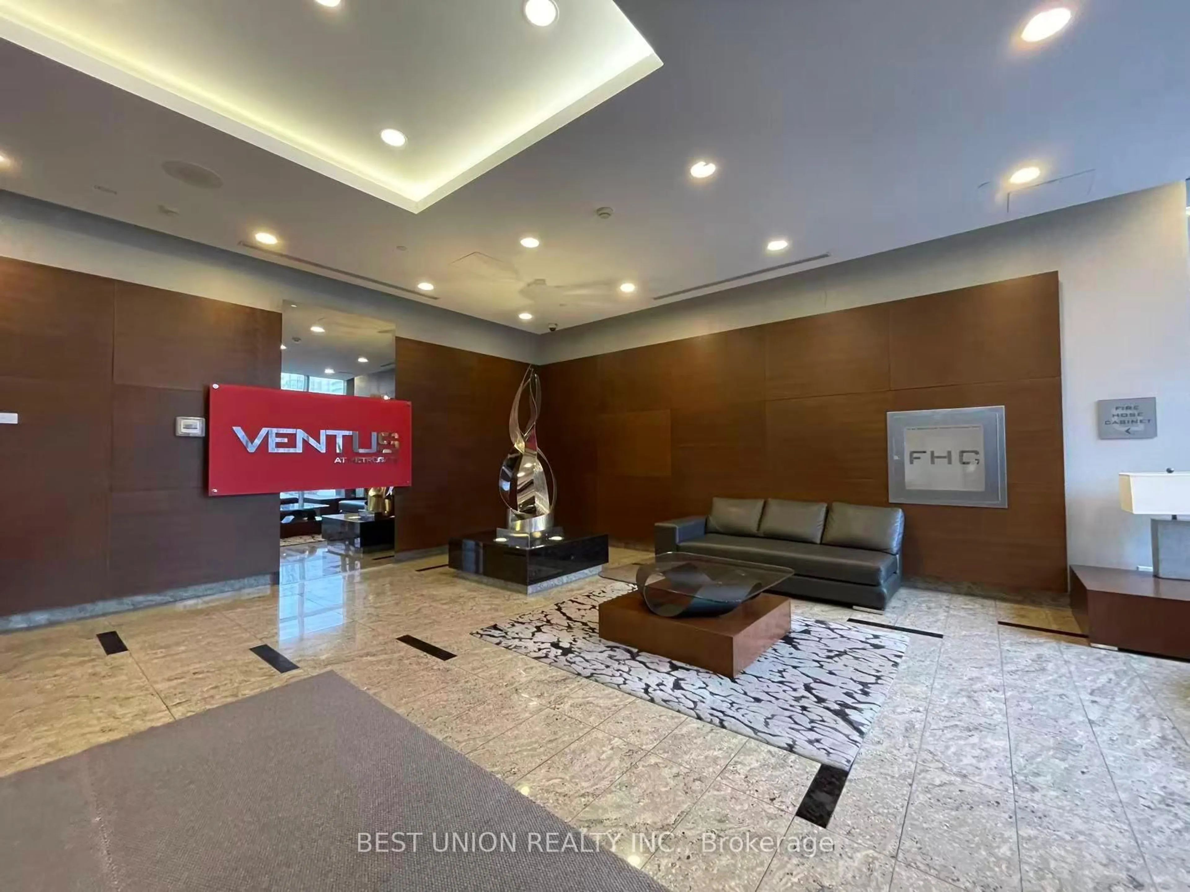 Lobby for 181 Village Green Sq #PH20, Toronto Ontario M1S 0L3