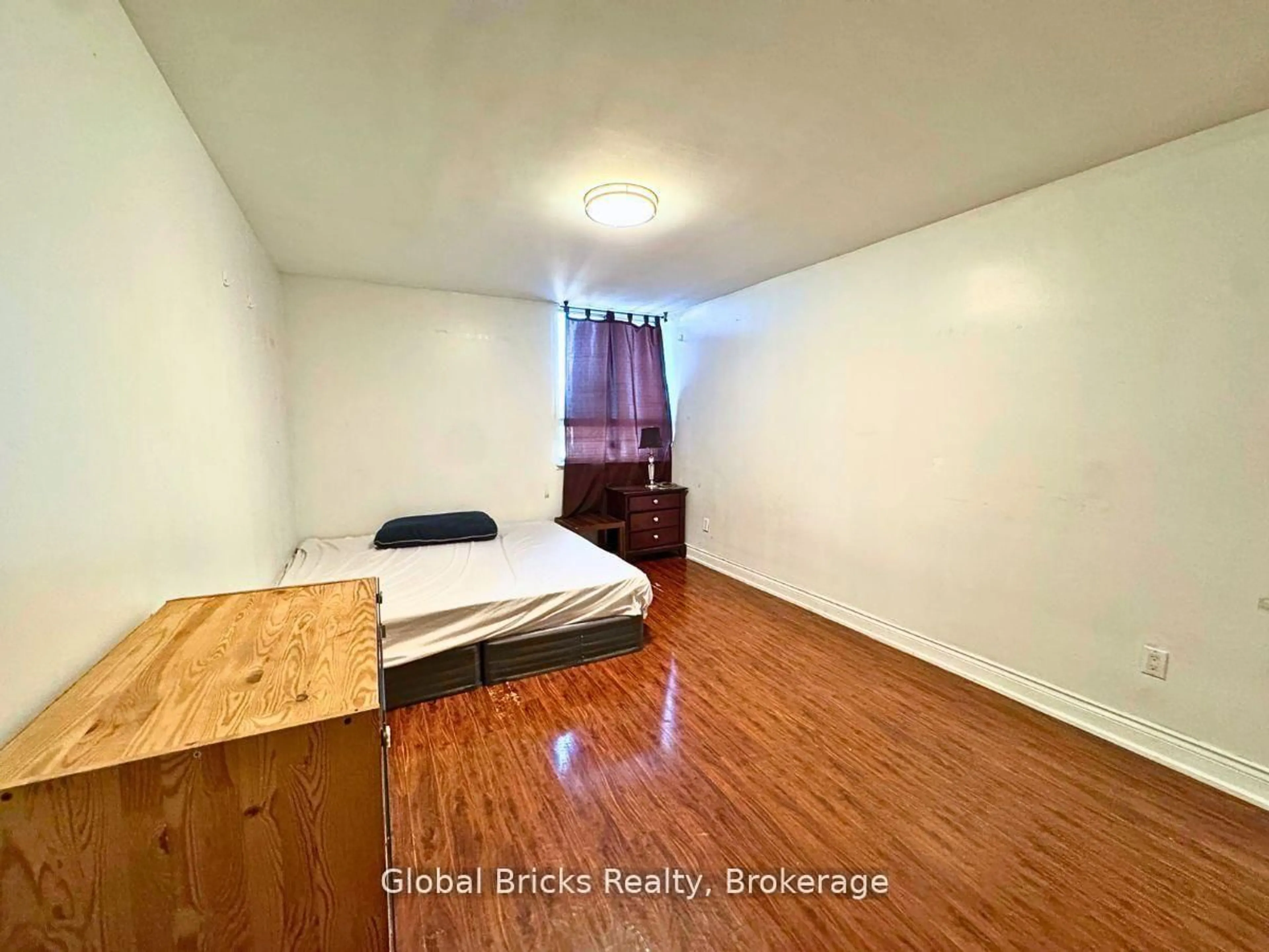 A pic of a room for 5 Massey Sq #2711, Toronto Ontario M4C 5L6