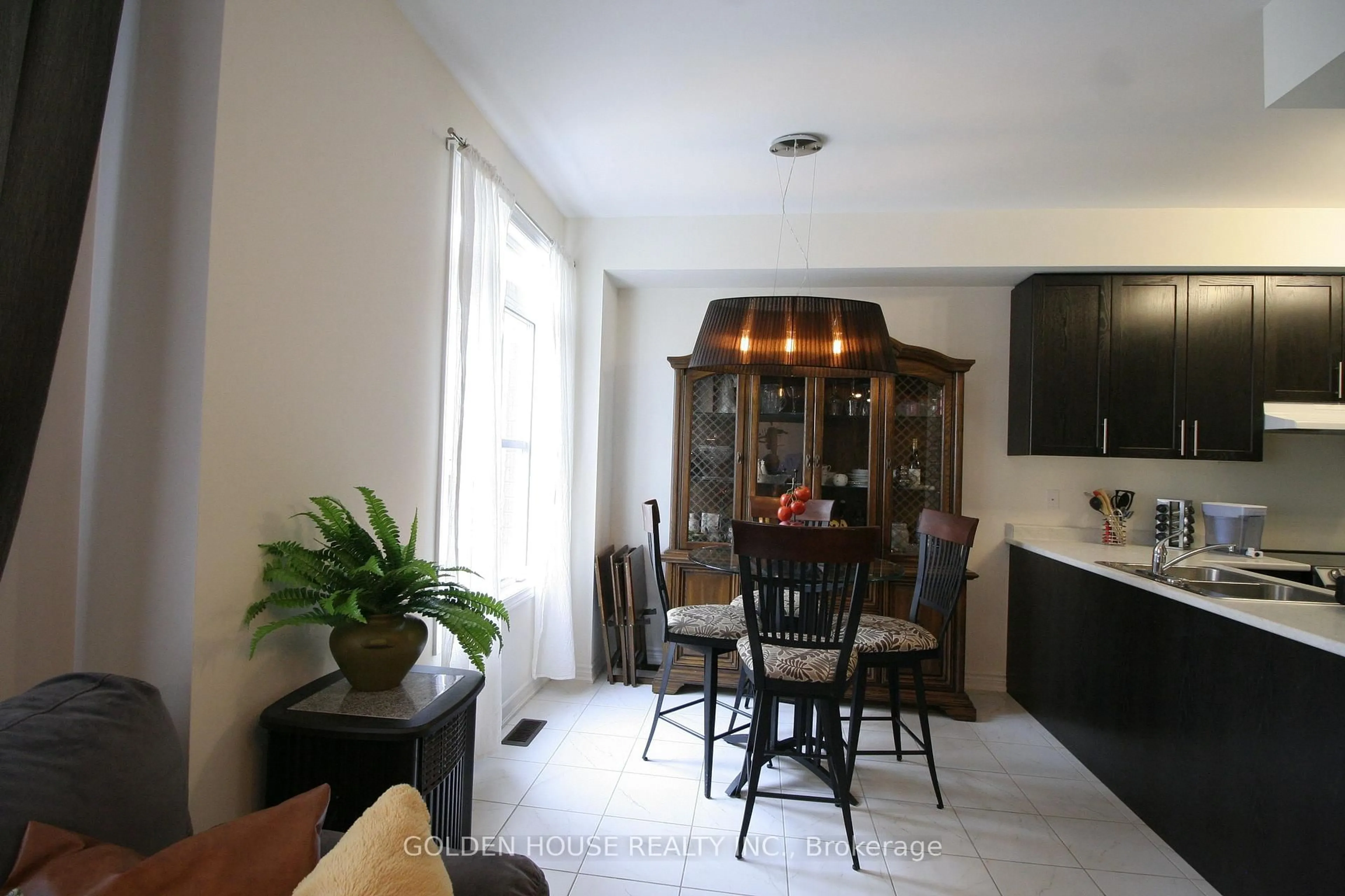 Dining room, unknown for 2540 William Jackson Dr #402, Pickering Ontario L1X 0E4