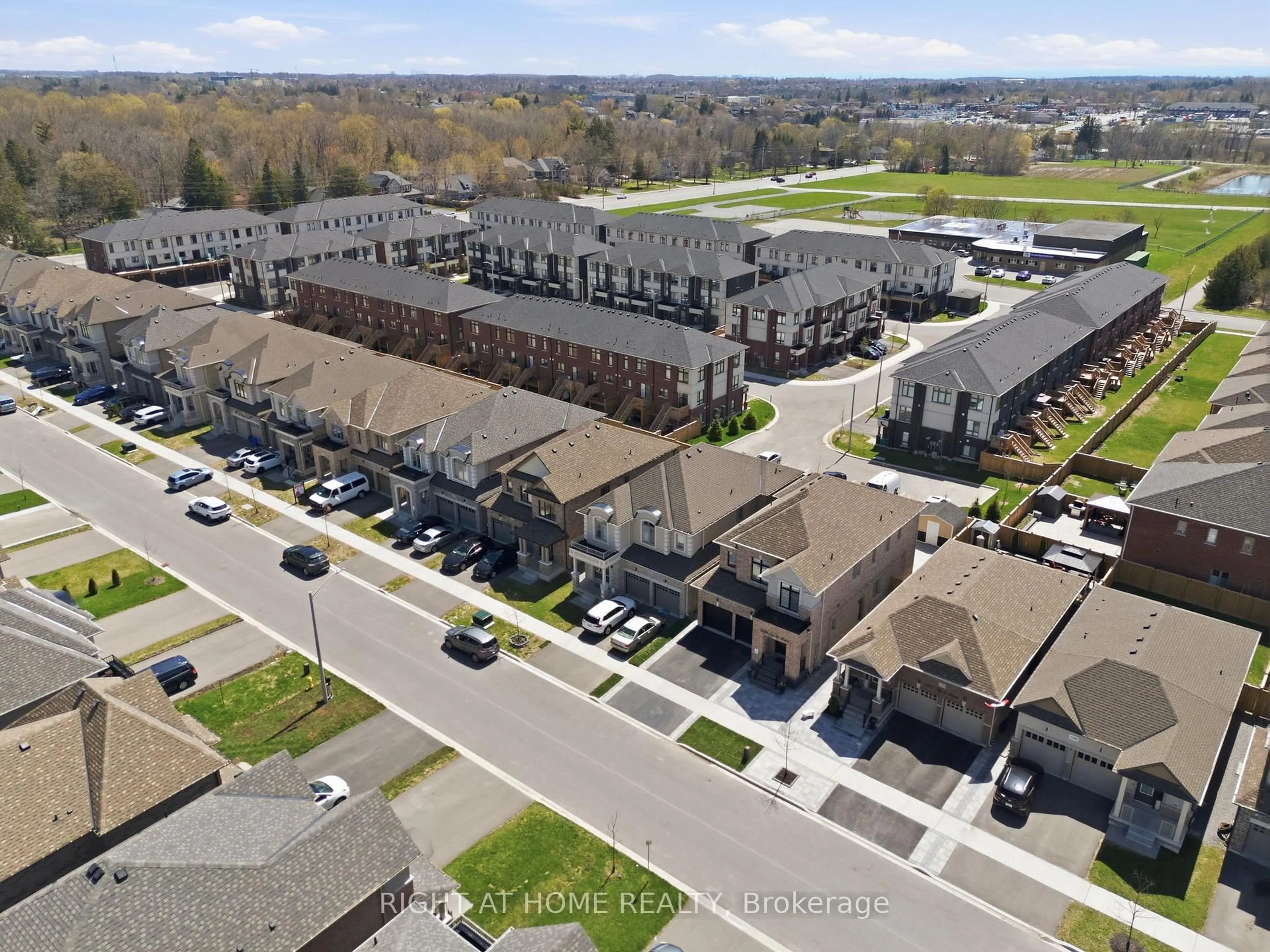 A pic from outside/outdoor area/front of a property/back of a property/a pic from drone, unknown for 1289 Apollo St, Oshawa Ontario L1K 3E7