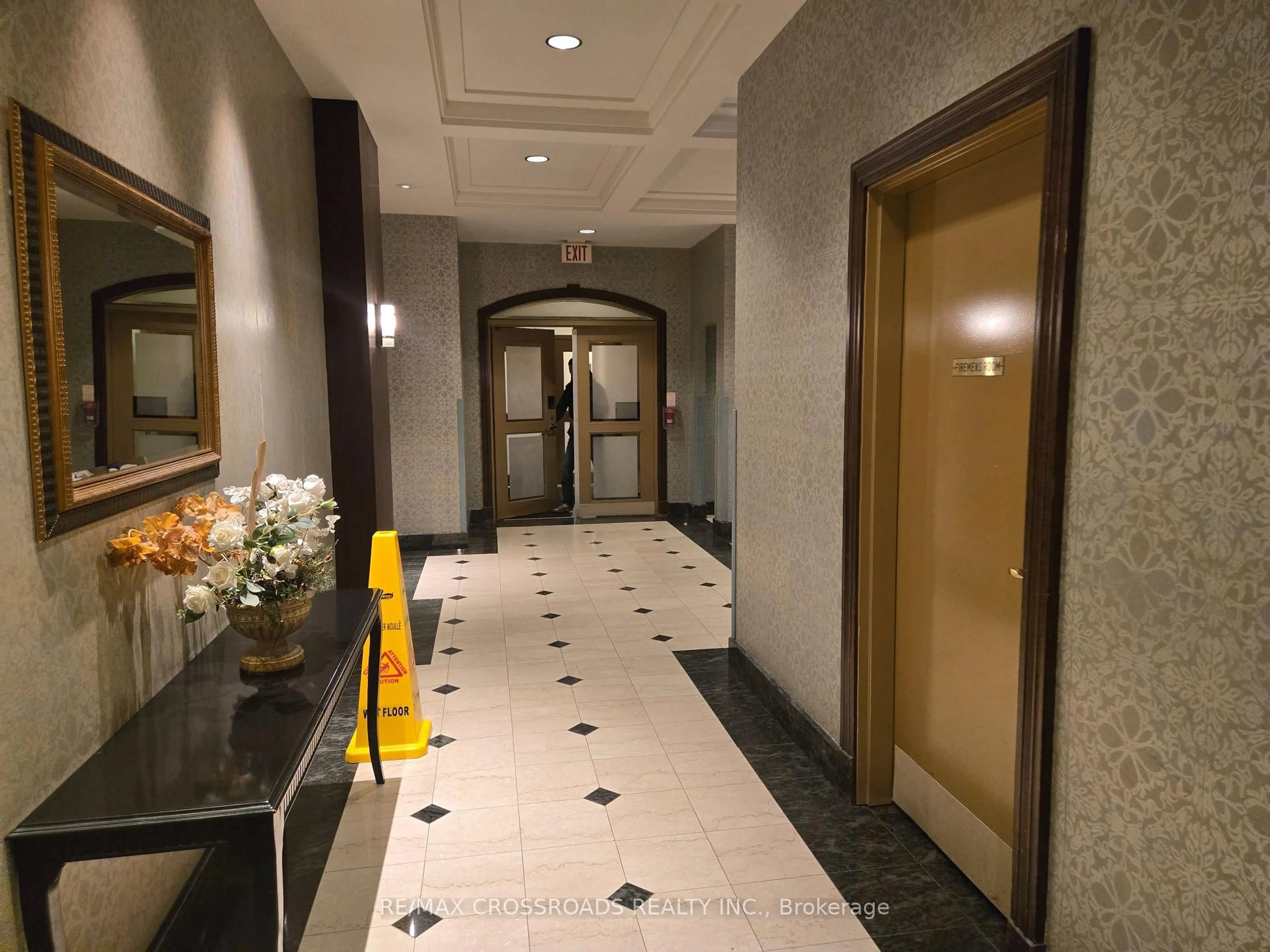 Indoor foyer for 1883 Mcnicoll Ave #609, Toronto Ontario M1V 5M3