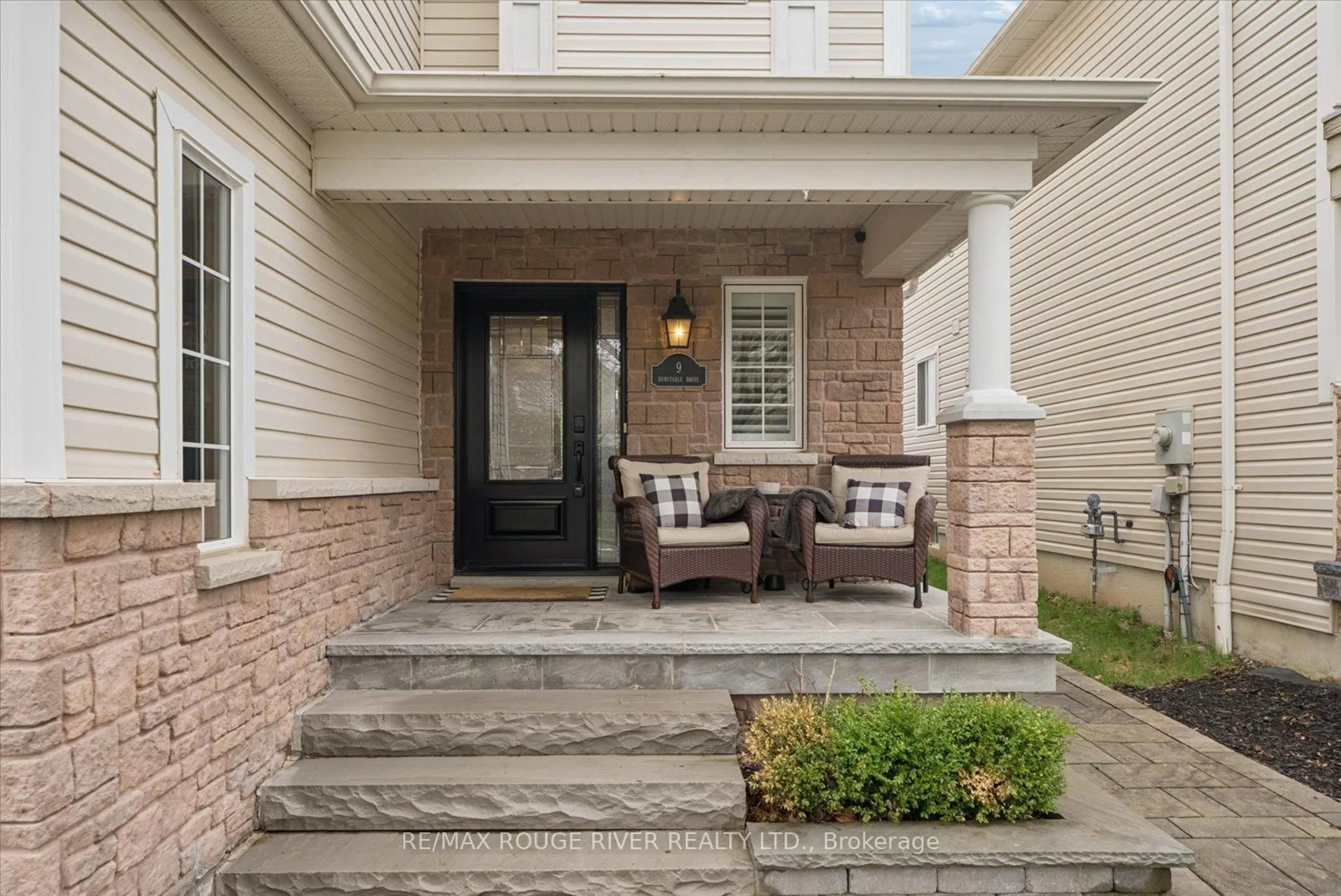 Unknown for 9 Dunstable Dr, Whitby Ontario L1M 2L8