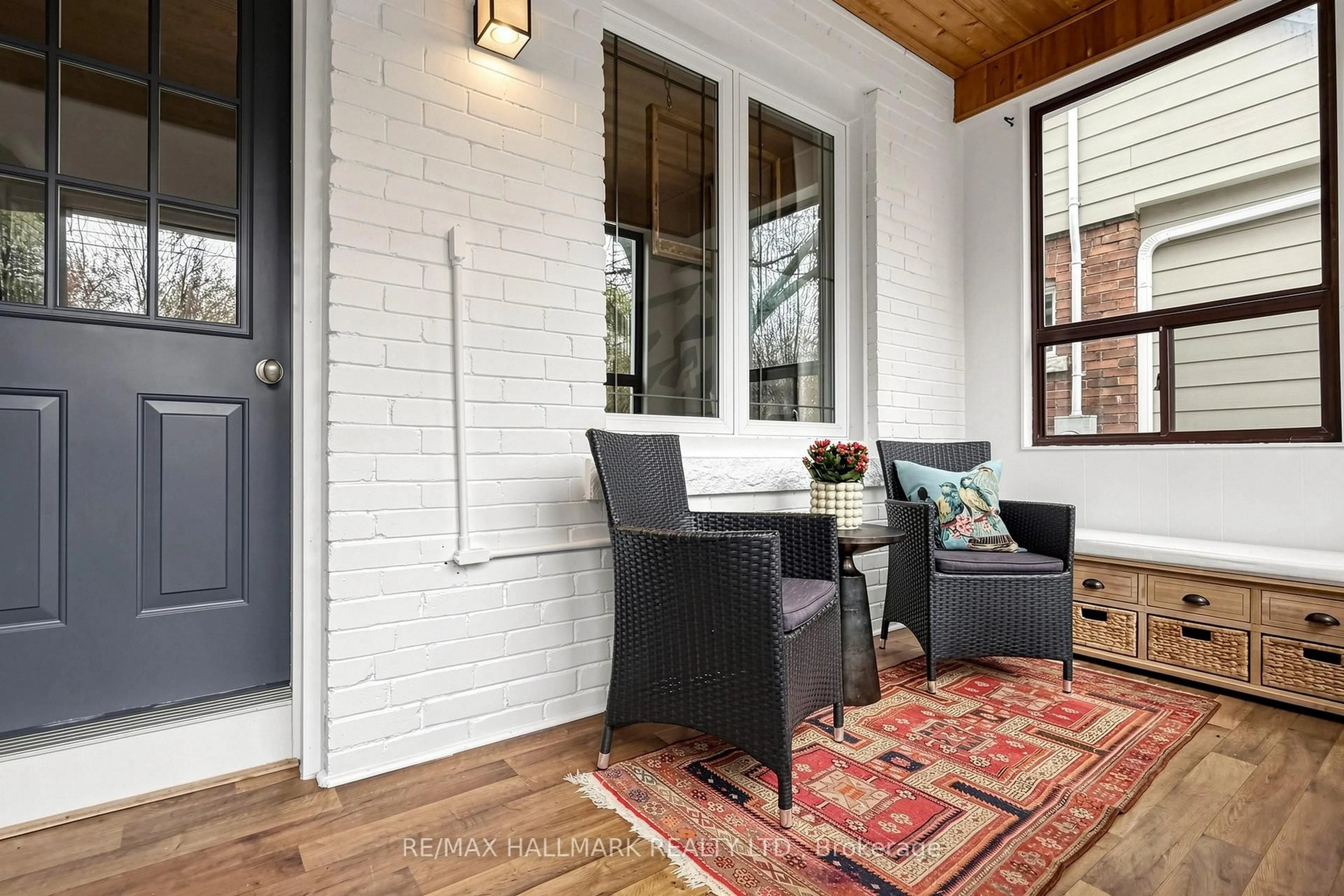 Indoor entryway for 145 Wildwood Cres, Toronto Ontario M4L 2K9