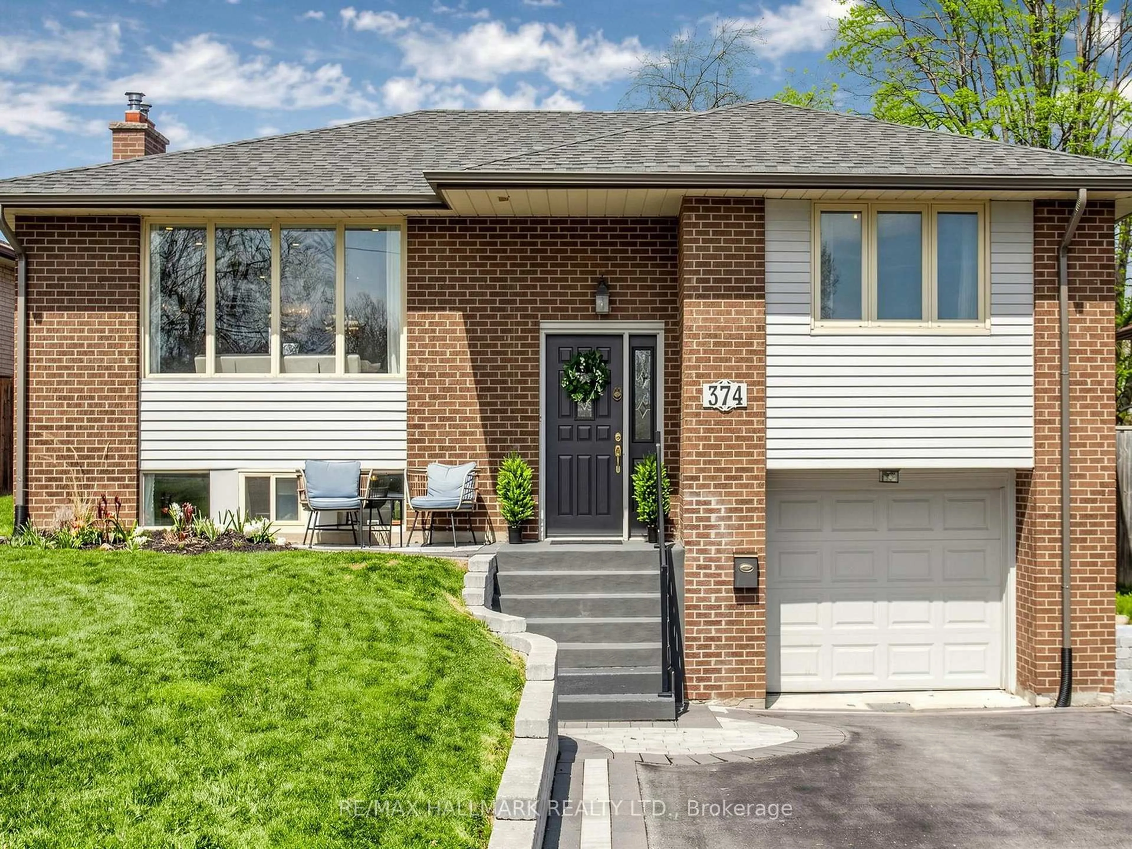 Home with brick exterior material, street for 374 Hillcroft St, Oshawa Ontario L1G 2M2